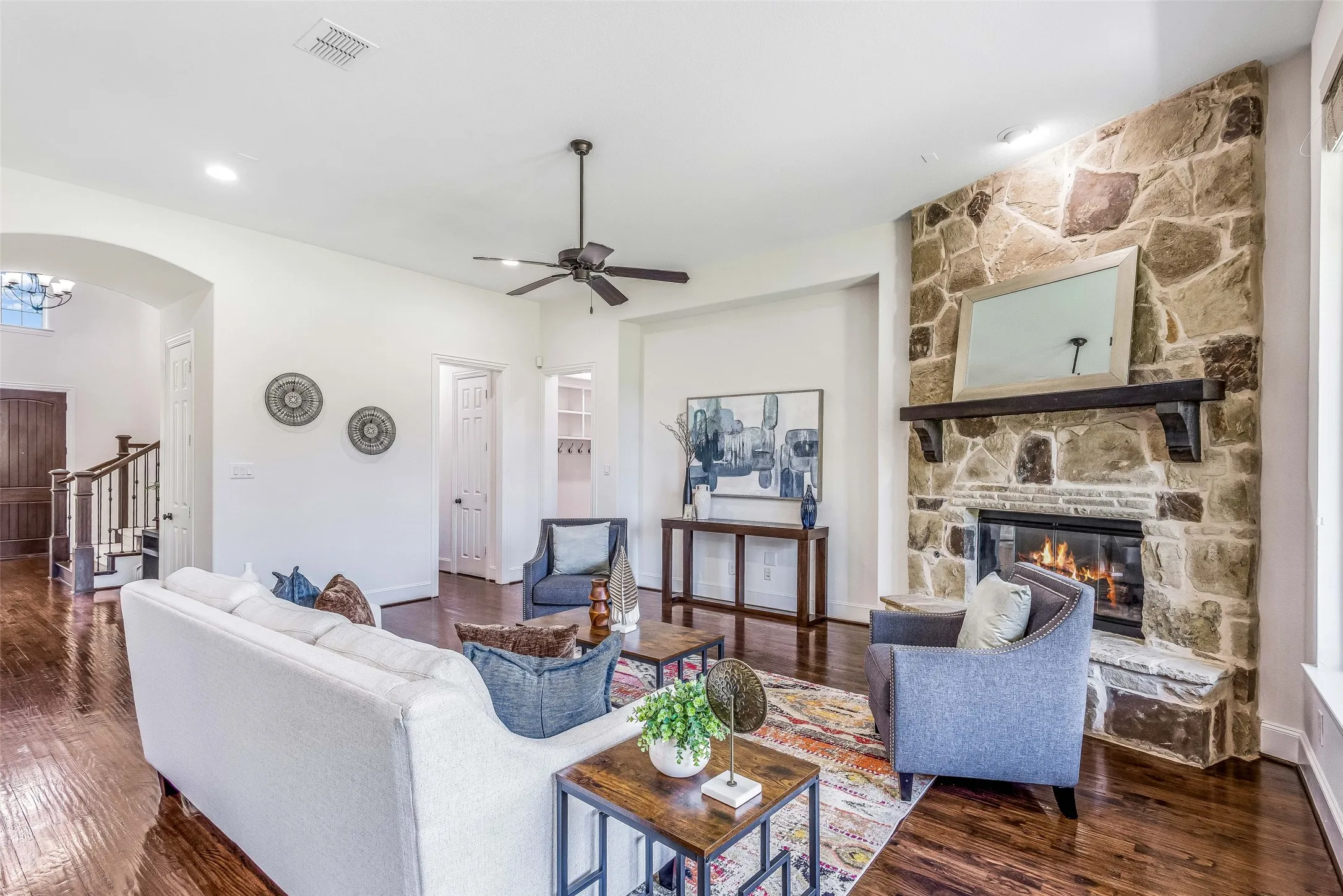 Single Family Residence For Rent in Collin County , 901 Clear Water Drive N, Allen, Texas 75013, 5 Bedroom, 4 Bathroom, 3 Garage spaces, 3,932 Sqft, built in 2014, mls#21404337, Real Estate Agent in Allen, Homes For Rent in Collin county, Homes For Rent in Allen, Realtor in Allen Texas, Real Estate Brokerage Independent Realty Texas, Luminita Cordes Realtor