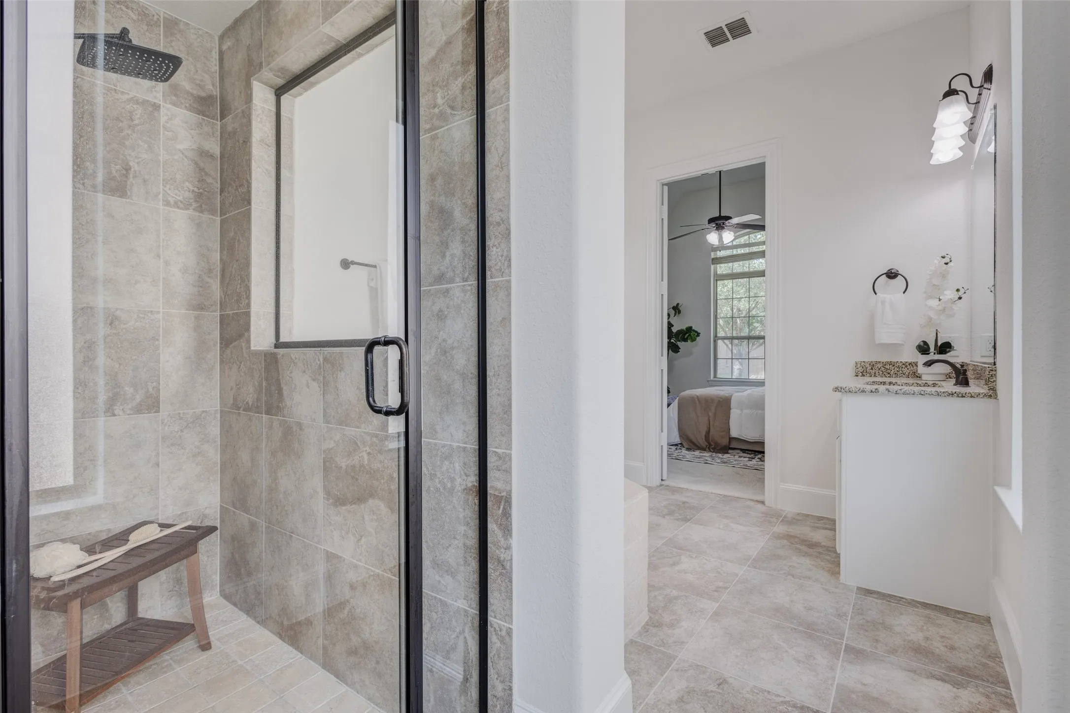 Single Family Residence For Rent in Collin County , 901 Clear Water Drive N, Allen, Texas 75013, 5 Bedroom, 4 Bathroom, 3 Garage spaces, 3,932 Sqft, built in 2014, mls#21404337, Real Estate Agent in Allen, Homes For Rent in Collin county, Homes For Rent in Allen, Realtor in Allen Texas, Real Estate Brokerage Independent Realty Texas, Luminita Cordes Realtor