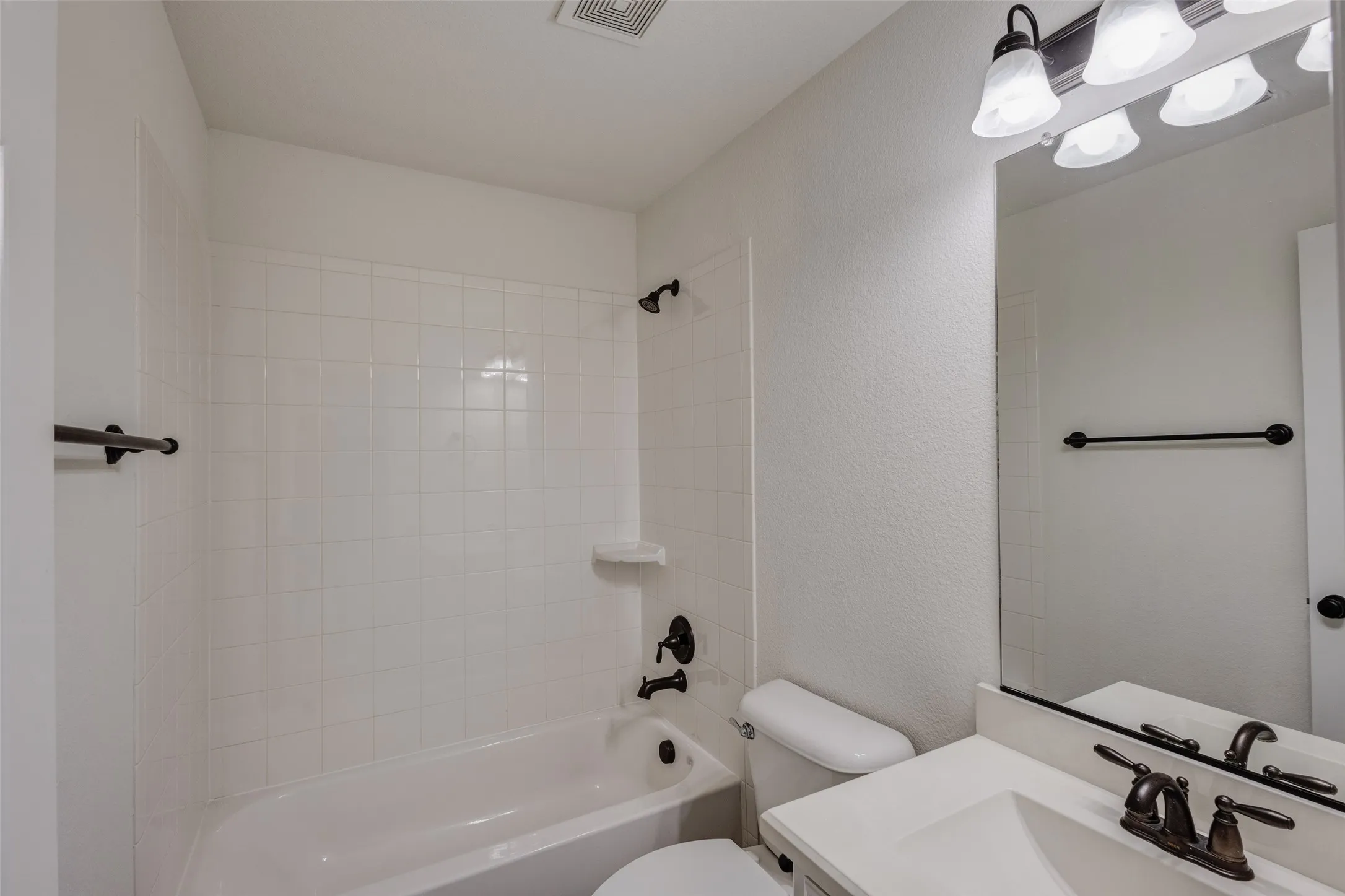 Single Family Residence For Rent in Collin County , 901 Clear Water Drive N, Allen, Texas 75013, 5 Bedroom, 4 Bathroom, 3 Garage spaces, 3,932 Sqft, built in 2014, mls#21404337, Real Estate Agent in Allen, Homes For Rent in Collin county, Homes For Rent in Allen, Realtor in Allen Texas, Real Estate Brokerage Independent Realty Texas, Luminita Cordes Realtor
