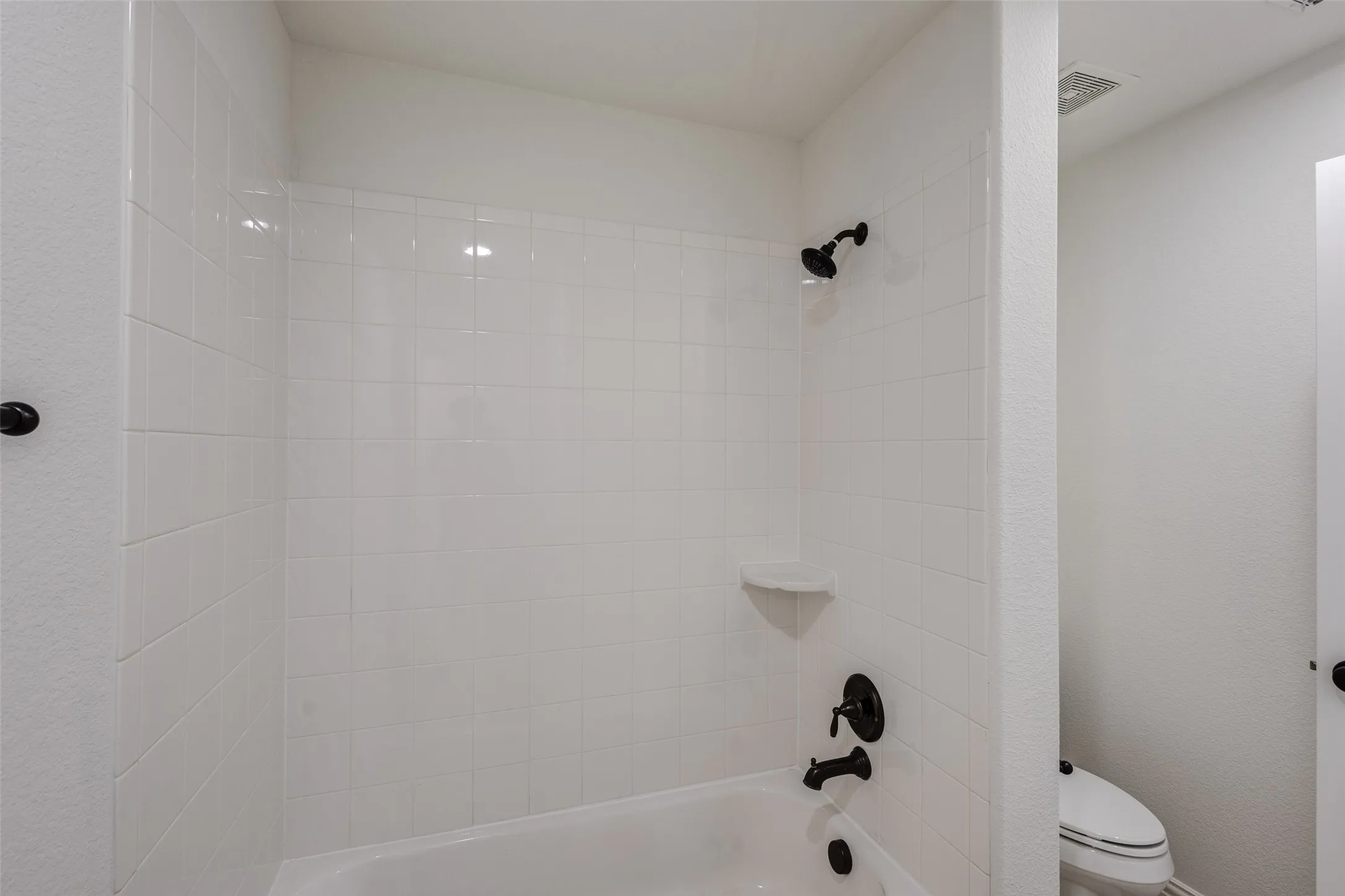 Single Family Residence For Rent in Collin County , 901 Clear Water Drive N, Allen, Texas 75013, 5 Bedroom, 4 Bathroom, 3 Garage spaces, 3,932 Sqft, built in 2014, mls#21404337, Real Estate Agent in Allen, Homes For Rent in Collin county, Homes For Rent in Allen, Realtor in Allen Texas, Real Estate Brokerage Independent Realty Texas, Luminita Cordes Realtor