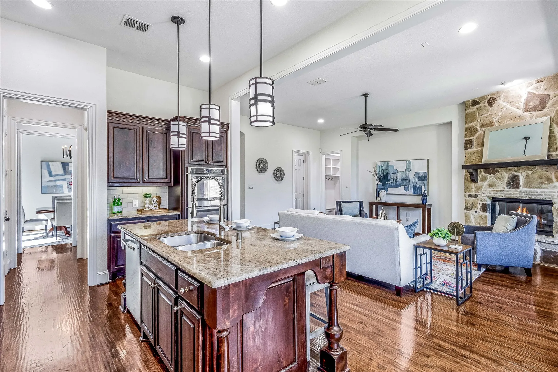 Single Family Residence For Rent in Collin County , 901 Clear Water Drive N, Allen, Texas 75013, 5 Bedroom, 4 Bathroom, 3 Garage spaces, 3,932 Sqft, built in 2014, mls#21404337, Real Estate Agent in Allen, Homes For Rent in Collin county, Homes For Rent in Allen, Realtor in Allen Texas, Real Estate Brokerage Independent Realty Texas, Luminita Cordes Realtor