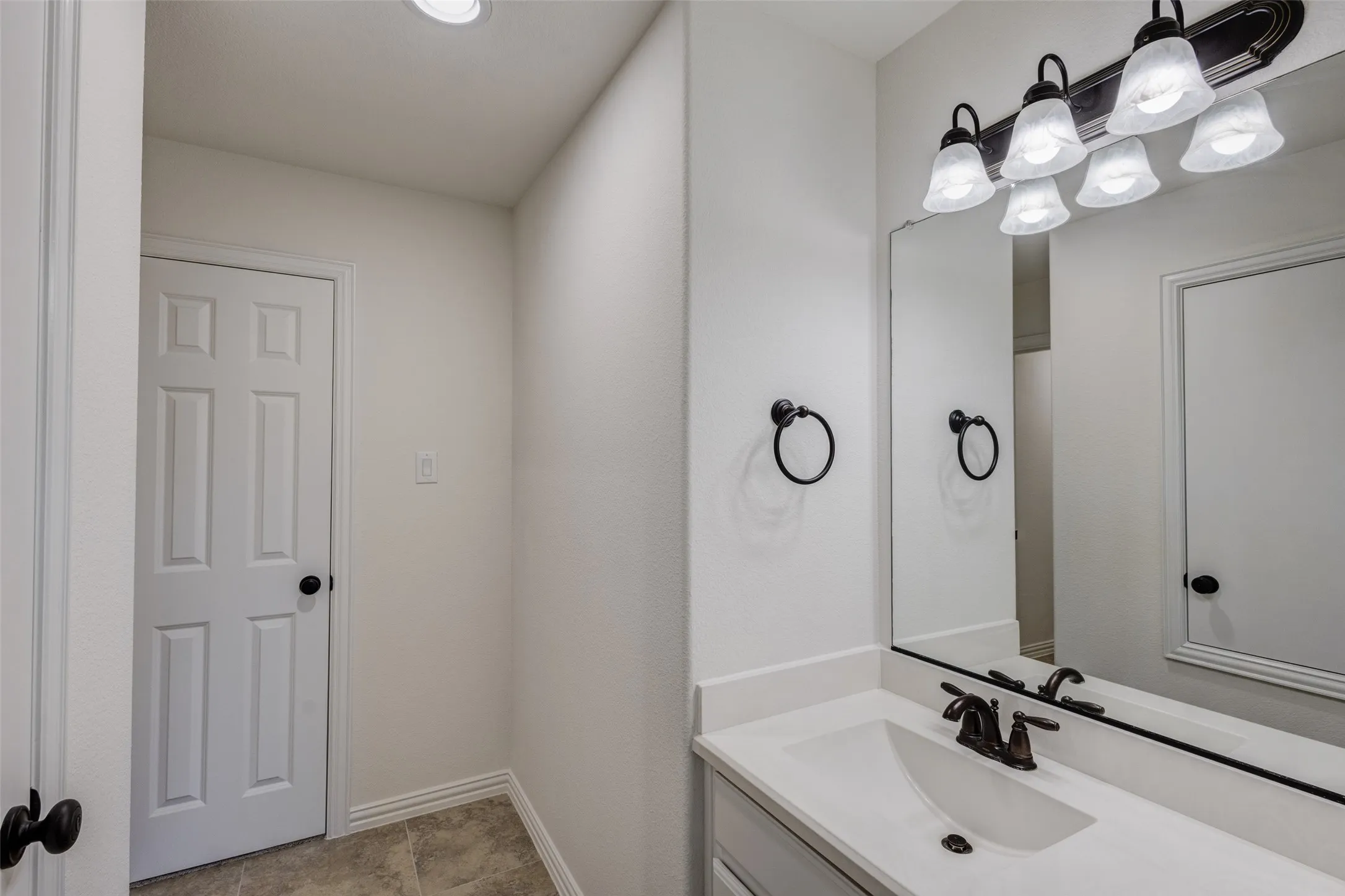 Single Family Residence For Rent in Collin County , 901 Clear Water Drive N, Allen, Texas 75013, 5 Bedroom, 4 Bathroom, 3 Garage spaces, 3,932 Sqft, built in 2014, mls#21404337, Real Estate Agent in Allen, Homes For Rent in Collin county, Homes For Rent in Allen, Realtor in Allen Texas, Real Estate Brokerage Independent Realty Texas, Luminita Cordes Realtor