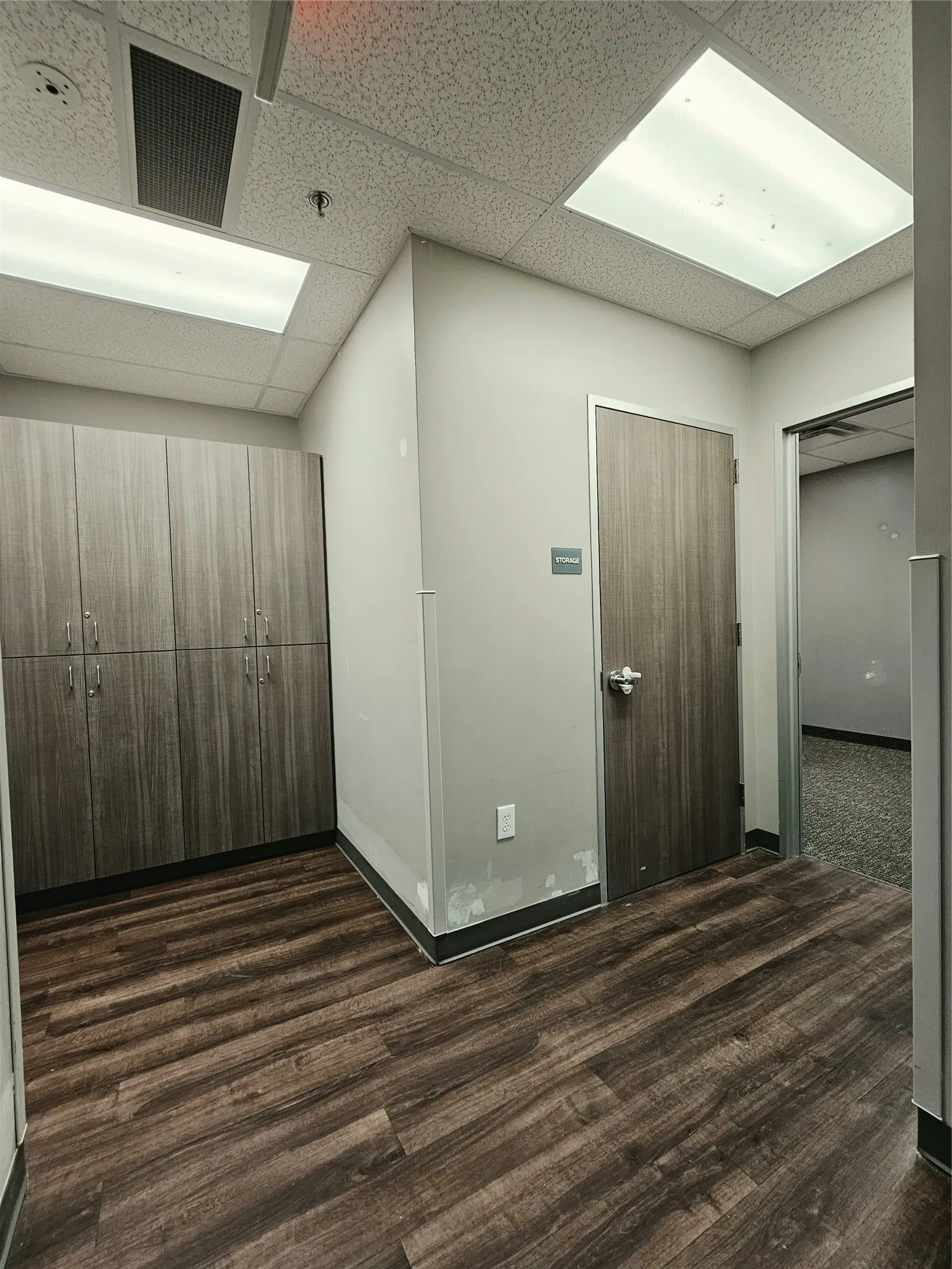 Office For Rent in Dallas County , 1675 Republic Parkway 104, Mesquite, Texas 75150, 0, 0, Garage spaces, 0 Sqft, built in 2005, mls#21406364, Real Estate Agent in Mesquite, Homes For Rent in Dallas county, Homes For Rent in Mesquite, Realtor in Mesquite Texas, Real Estate Brokerage Independent Realty Texas, Luminita Cordes Realtor