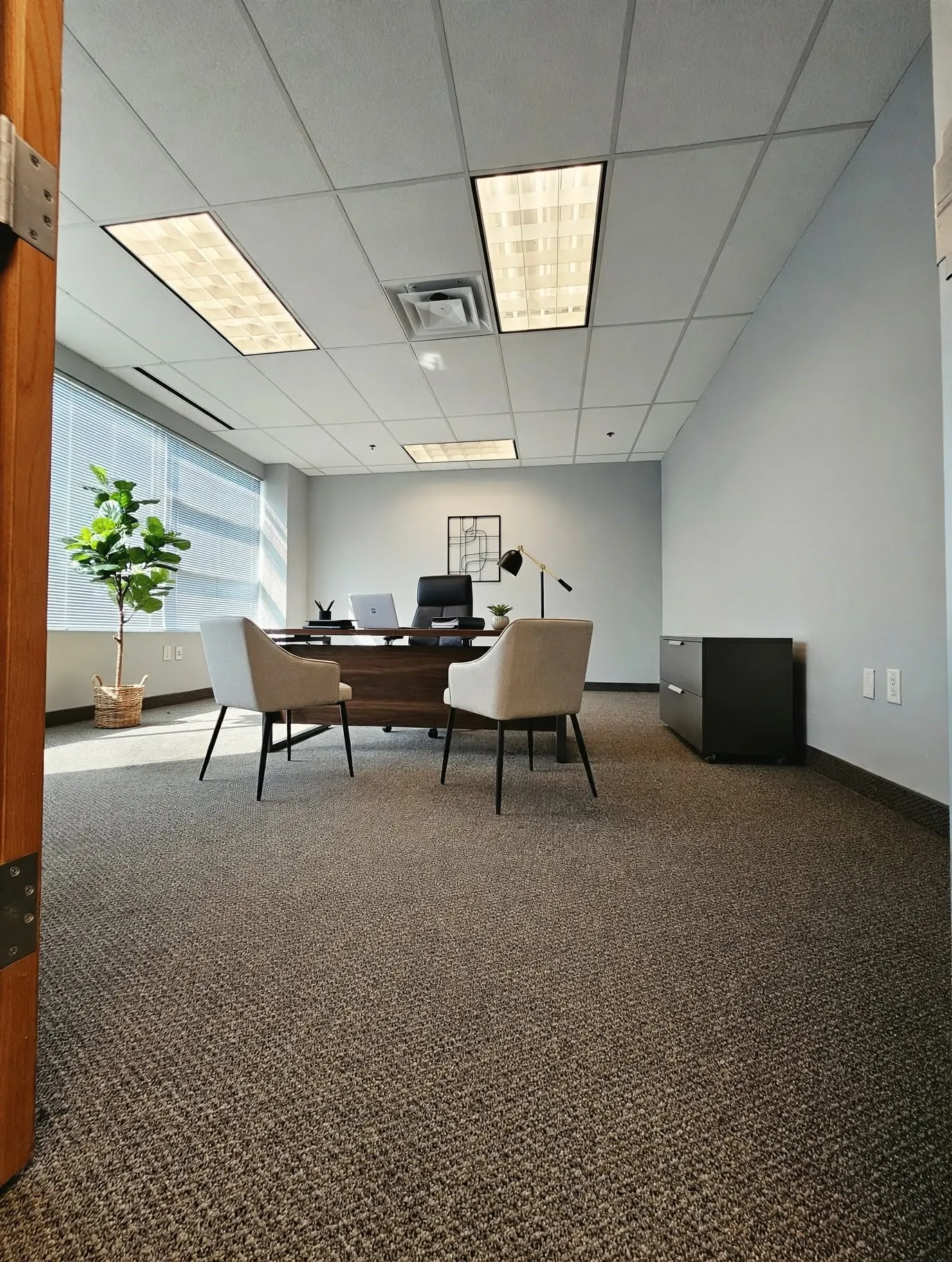 Window treatments with horizontal blinds