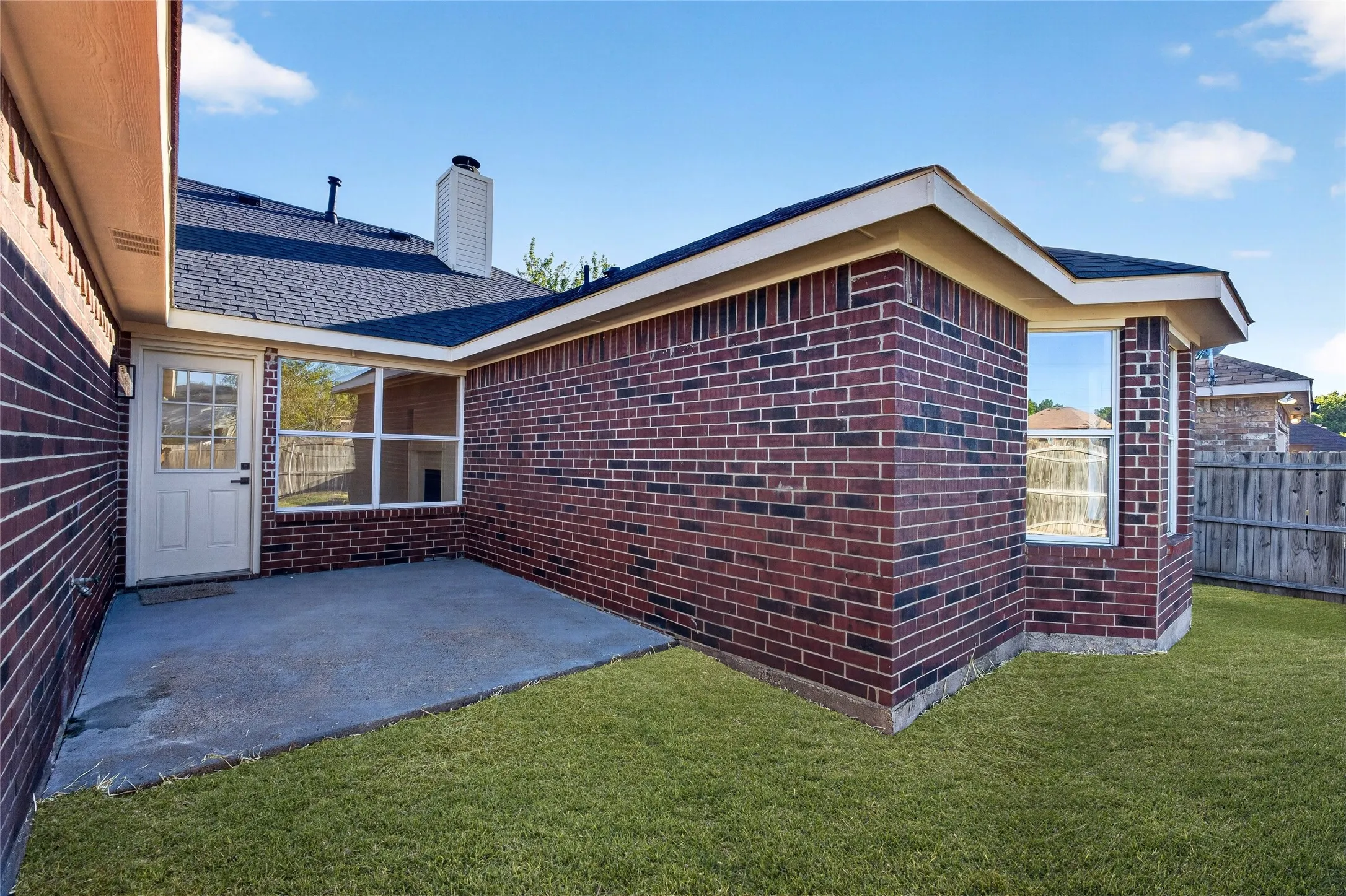 Single Family Residence For Sale in Dallas County , 2221 Bridle Path Drive, Lancaster, Texas 75146, 4 Bedroom, 2 Bathroom, 2 Garage spaces, 1,980 Sqft, built in 2001, mls#21408982, Real Estate Agent in Lancaster, Homes For Sale in Dallas county, Homes For Sale in Lancaster, Realtor in Lancaster Texas, Real Estate Brokerage Independent Realty Texas, Luminita Cordes Realtor