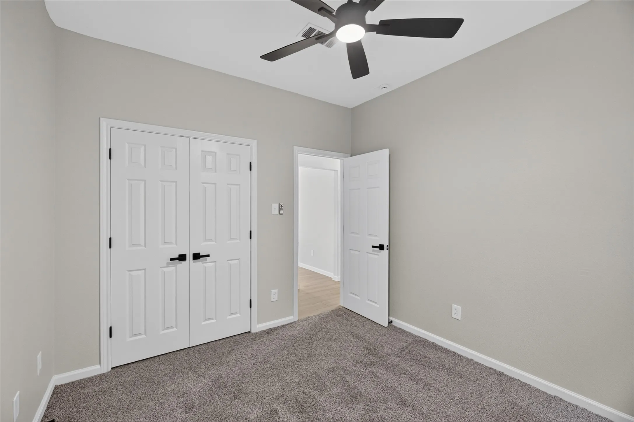 Single Family Residence For Sale in Dallas County , 2221 Bridle Path Drive, Lancaster, Texas 75146, 4 Bedroom, 2 Bathroom, 2 Garage spaces, 1,980 Sqft, built in 2001, mls#21408982, Real Estate Agent in Lancaster, Homes For Sale in Dallas county, Homes For Sale in Lancaster, Realtor in Lancaster Texas, Real Estate Brokerage Independent Realty Texas, Luminita Cordes Realtor