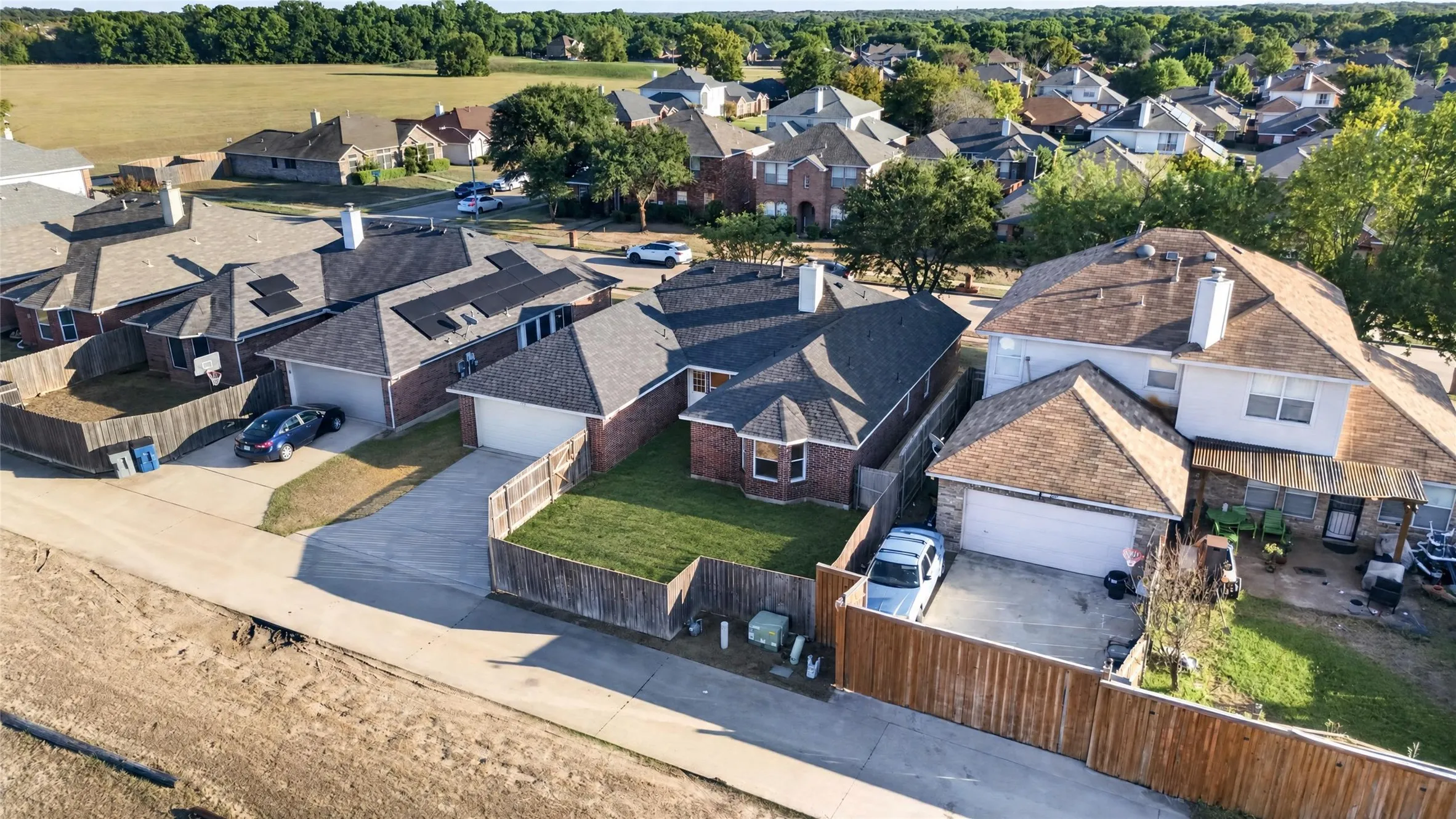 Single Family Residence For Sale in Dallas County , 2221 Bridle Path Drive, Lancaster, Texas 75146, 4 Bedroom, 2 Bathroom, 2 Garage spaces, 1,980 Sqft, built in 2001, mls#21408982, Real Estate Agent in Lancaster, Homes For Sale in Dallas county, Homes For Sale in Lancaster, Realtor in Lancaster Texas, Real Estate Brokerage Independent Realty Texas, Luminita Cordes Realtor