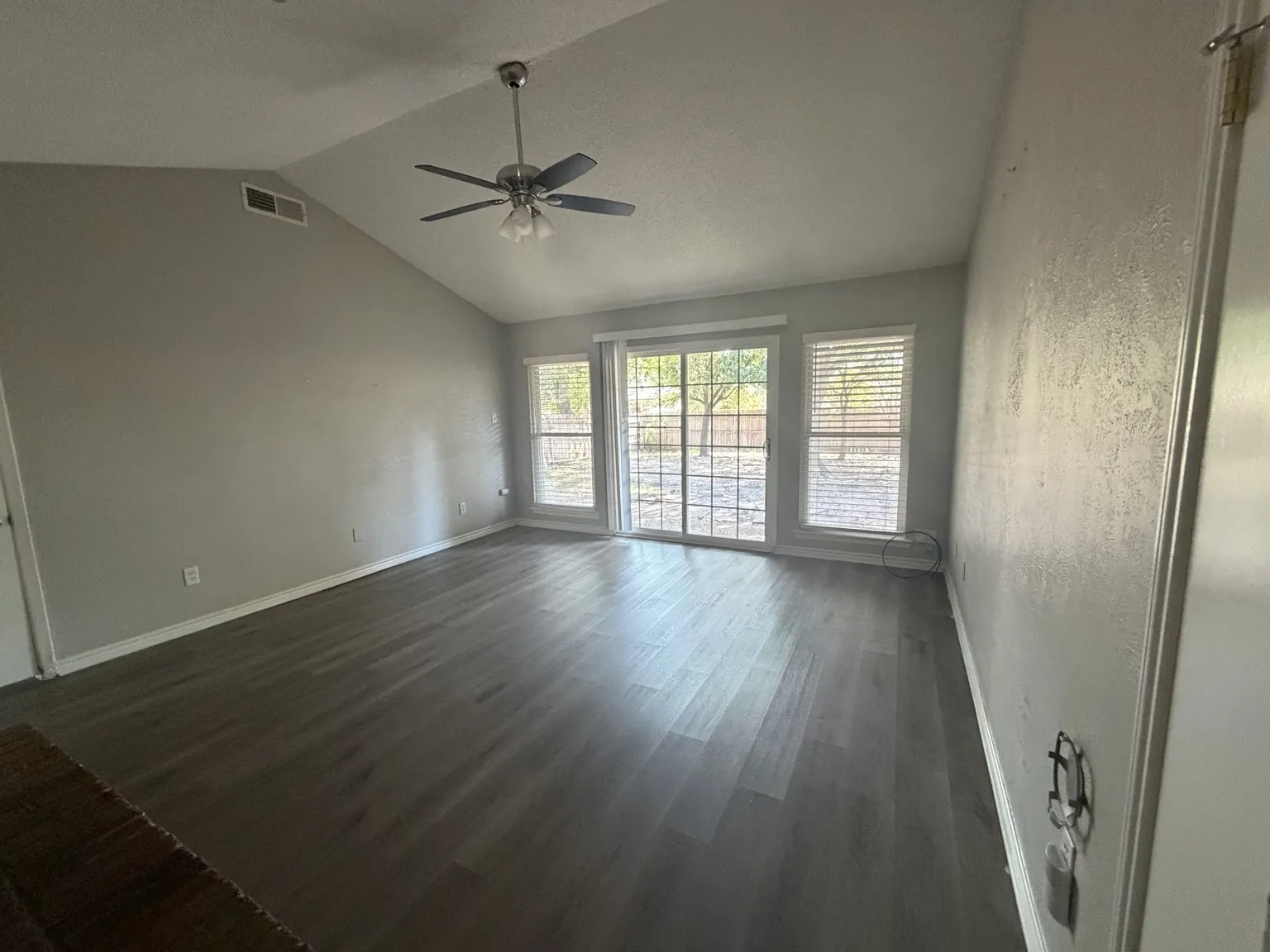 Single Family Residence For Sale in Dallas County , 1112 Princeton Drive, Richardson, Texas 75081, 4 Bedroom, 3 Bathroom, 2 Garage spaces, 1,793 Sqft, built in 1977, mls#21408980, Real Estate Agent in Richardson, Homes For Sale in Dallas county, Homes For Sale in Richardson, Realtor in Richardson Texas, Real Estate Brokerage Independent Realty Texas, Luminita Cordes Realtor