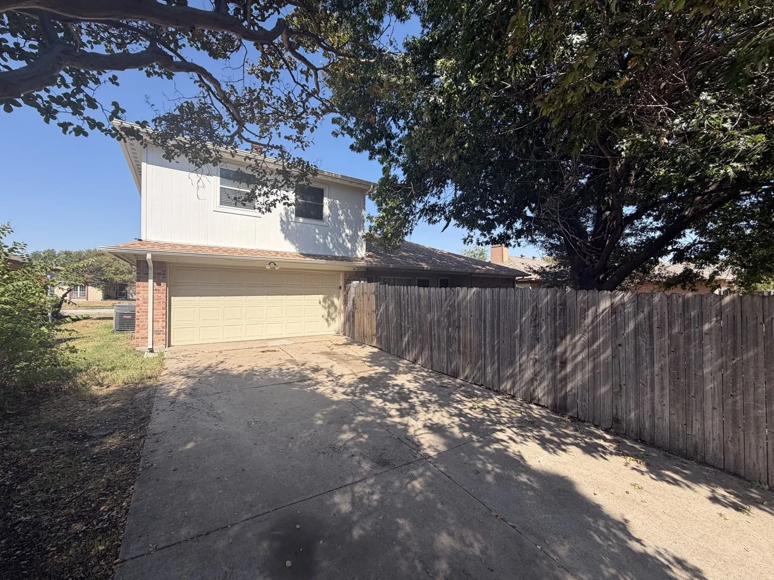 Single Family Residence For Sale in Dallas County , 1112 Princeton Drive, Richardson, Texas 75081, 4 Bedroom, 3 Bathroom, 2 Garage spaces, 1,793 Sqft, built in 1977, mls#21408980, Real Estate Agent in Richardson, Homes For Sale in Dallas county, Homes For Sale in Richardson, Realtor in Richardson Texas, Real Estate Brokerage Independent Realty Texas, Luminita Cordes Realtor