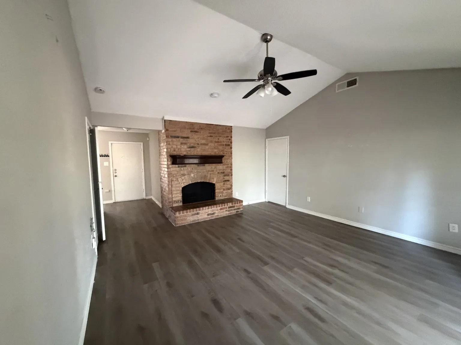 Single Family Residence For Sale in Dallas County , 1112 Princeton Drive, Richardson, Texas 75081, 4 Bedroom, 3 Bathroom, 2 Garage spaces, 1,793 Sqft, built in 1977, mls#21408980, Real Estate Agent in Richardson, Homes For Sale in Dallas county, Homes For Sale in Richardson, Realtor in Richardson Texas, Real Estate Brokerage Independent Realty Texas, Luminita Cordes Realtor
