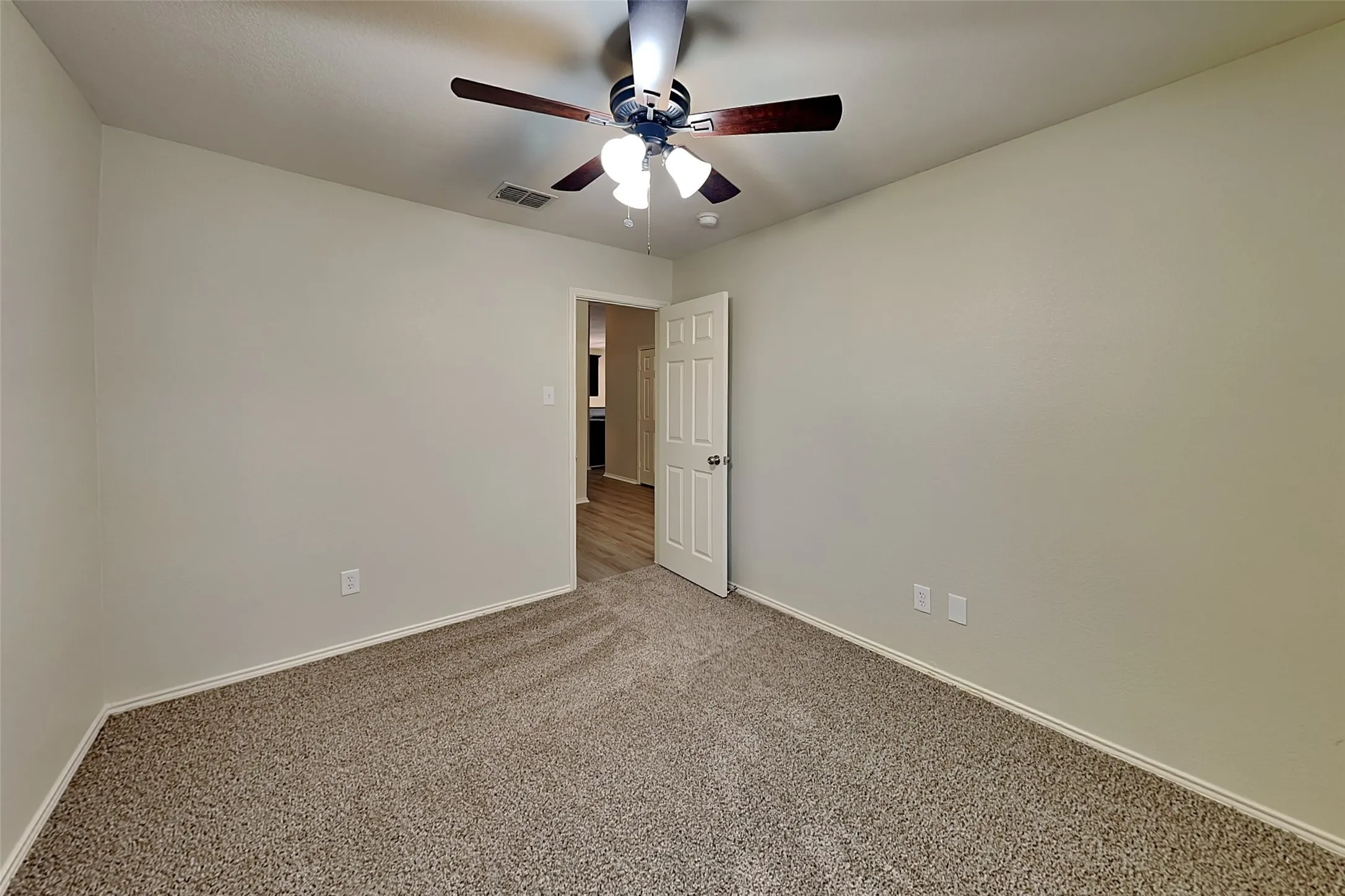 Single Family Residence For Rent in Tarrant County , 12301 Angel Food Lane, Fort Worth, Texas 76244, 4 Bedroom, 2 Bathroom, 2 Garage spaces, 1,960 Sqft, built in 2004, mls#21408994, Real Estate Agent in Fort Worth, Homes For Rent in Tarrant county, Homes For Rent in Fort Worth, Realtor in Fort Worth Texas, Real Estate Brokerage Independent Realty Texas, Luminita Cordes Realtor