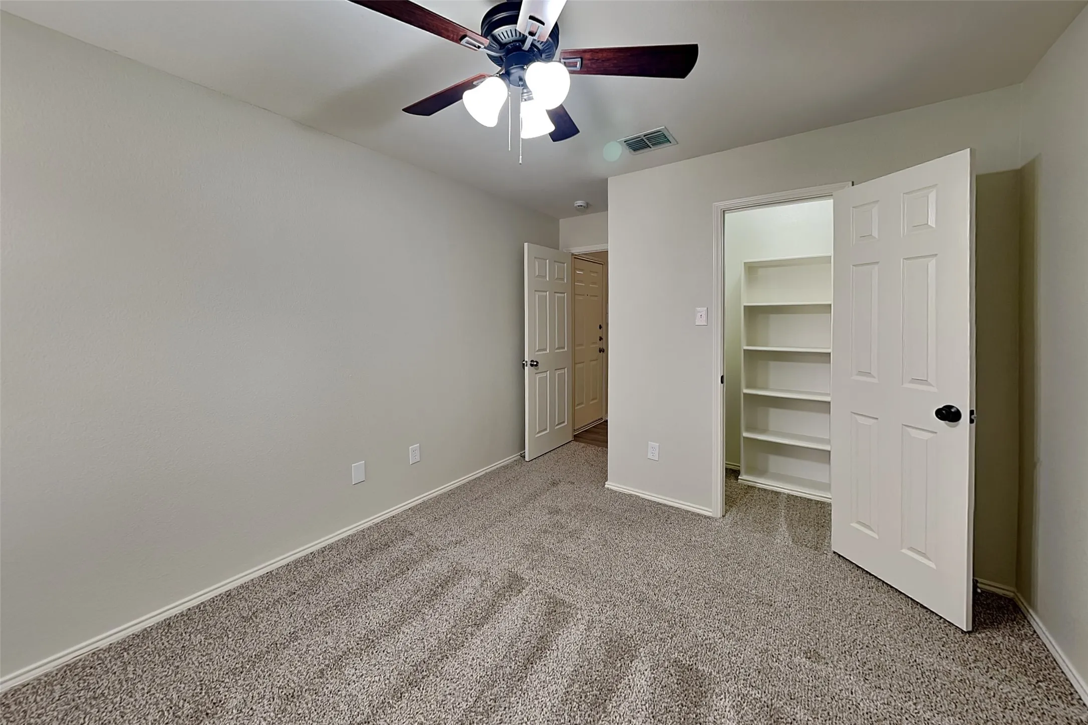 Single Family Residence For Rent in Tarrant County , 12301 Angel Food Lane, Fort Worth, Texas 76244, 4 Bedroom, 2 Bathroom, 2 Garage spaces, 1,960 Sqft, built in 2004, mls#21408994, Real Estate Agent in Fort Worth, Homes For Rent in Tarrant county, Homes For Rent in Fort Worth, Realtor in Fort Worth Texas, Real Estate Brokerage Independent Realty Texas, Luminita Cordes Realtor