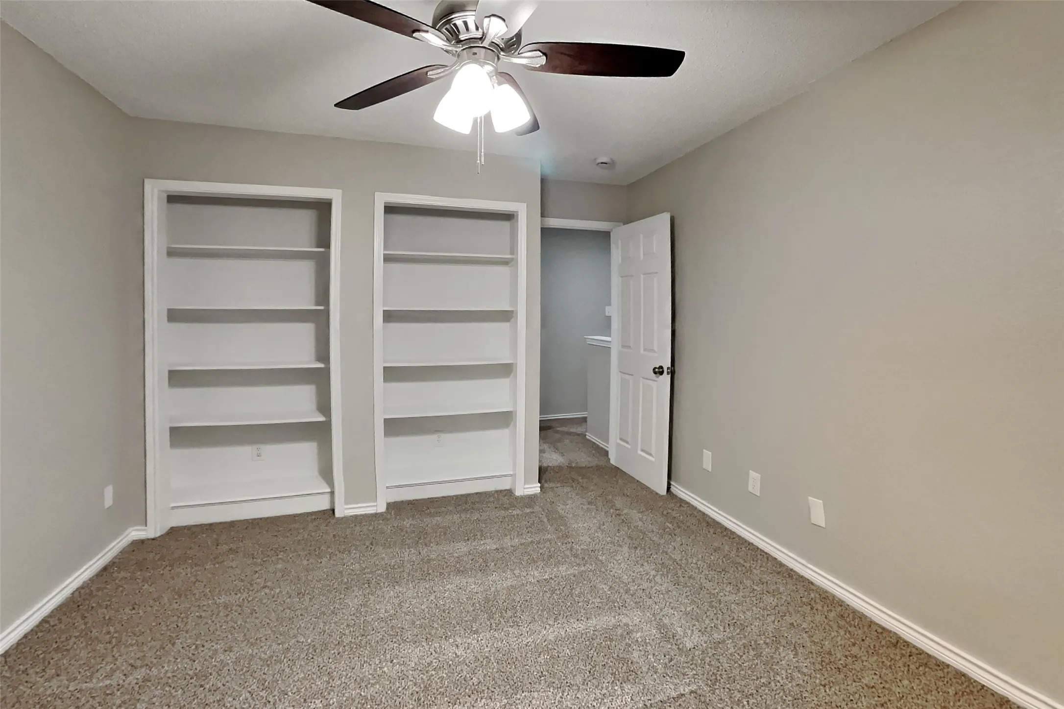 Single Family Residence For Rent in Collin County , 115 Pullman Place, Wylie, Texas 75098, 4 Bedroom, 3 Bathroom, 2 Garage spaces, 2,392 Sqft, built in 1995, mls#21408996, Real Estate Agent in Wylie, Homes For Rent in Collin county, Homes For Rent in Wylie, Realtor in Wylie Texas, Real Estate Brokerage Independent Realty Texas, Luminita Cordes Realtor