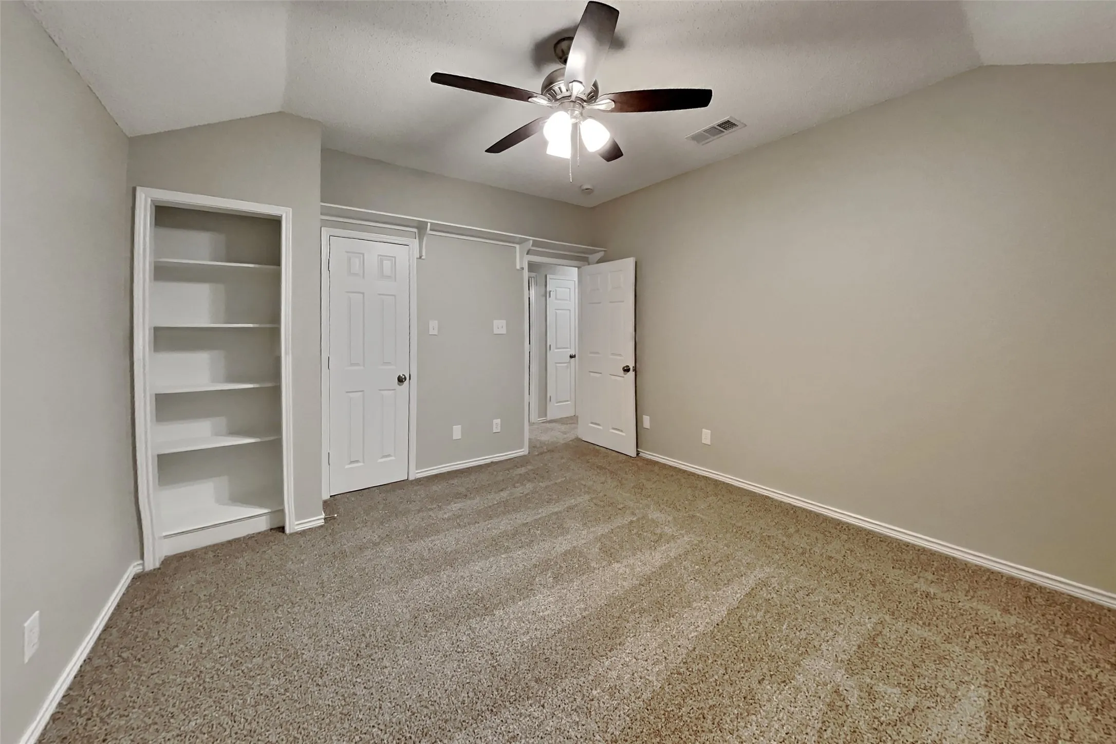 Single Family Residence For Rent in Collin County , 115 Pullman Place, Wylie, Texas 75098, 4 Bedroom, 3 Bathroom, 2 Garage spaces, 2,392 Sqft, built in 1995, mls#21408996, Real Estate Agent in Wylie, Homes For Rent in Collin county, Homes For Rent in Wylie, Realtor in Wylie Texas, Real Estate Brokerage Independent Realty Texas, Luminita Cordes Realtor