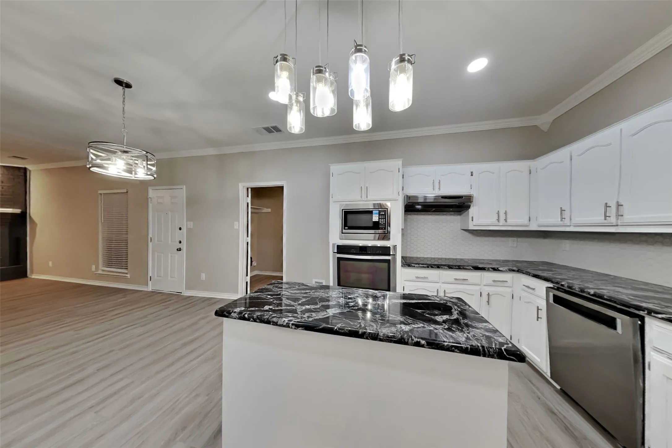 Single Family Residence For Rent in Collin County , 115 Pullman Place, Wylie, Texas 75098, 4 Bedroom, 3 Bathroom, 2 Garage spaces, 2,392 Sqft, built in 1995, mls#21408996, Real Estate Agent in Wylie, Homes For Rent in Collin county, Homes For Rent in Wylie, Realtor in Wylie Texas, Real Estate Brokerage Independent Realty Texas, Luminita Cordes Realtor