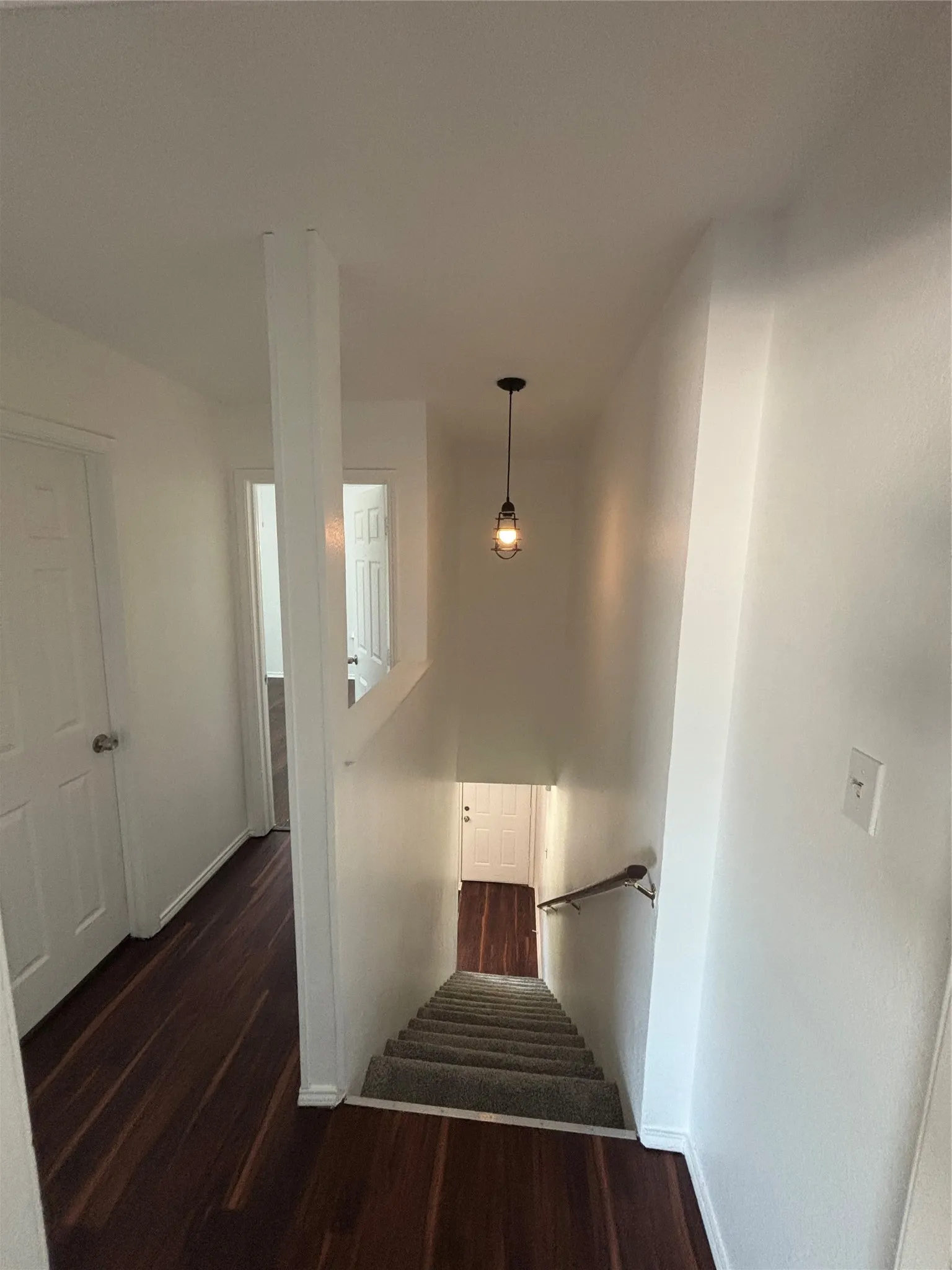 Townhouse For Rent in Tarrant County , 801 Bluebonnet Drive A, Keller, Texas 76248, 2 Bedroom, 2 Bathroom, Garage spaces, 982 Sqft, built in 1984, mls#21408999, Real Estate Agent in Keller, Homes For Rent in Tarrant county, Homes For Rent in Keller, Realtor in Keller Texas, Real Estate Brokerage Independent Realty Texas, Luminita Cordes Realtor