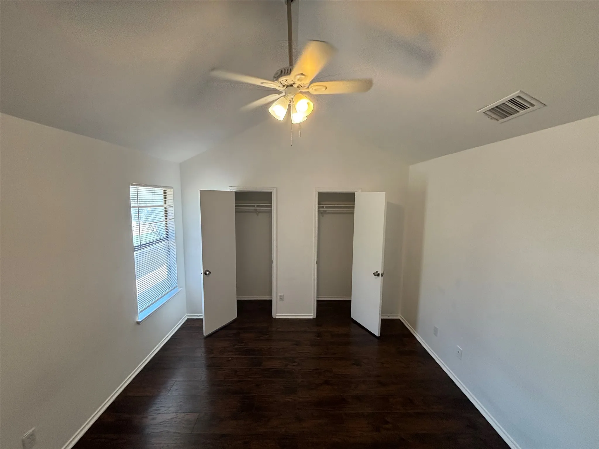 Townhouse For Rent in Tarrant County , 801 Bluebonnet Drive A, Keller, Texas 76248, 2 Bedroom, 2 Bathroom, Garage spaces, 982 Sqft, built in 1984, mls#21408999, Real Estate Agent in Keller, Homes For Rent in Tarrant county, Homes For Rent in Keller, Realtor in Keller Texas, Real Estate Brokerage Independent Realty Texas, Luminita Cordes Realtor