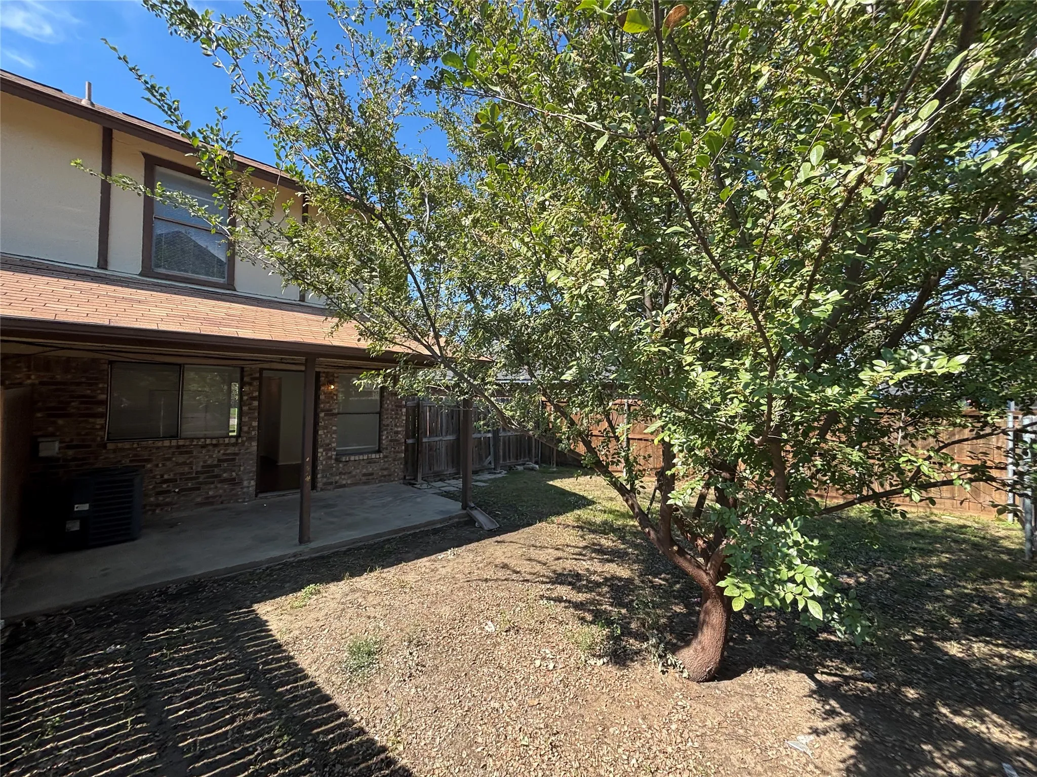 Townhouse For Rent in Tarrant County , 801 Bluebonnet Drive A, Keller, Texas 76248, 2 Bedroom, 2 Bathroom, Garage spaces, 982 Sqft, built in 1984, mls#21408999, Real Estate Agent in Keller, Homes For Rent in Tarrant county, Homes For Rent in Keller, Realtor in Keller Texas, Real Estate Brokerage Independent Realty Texas, Luminita Cordes Realtor
