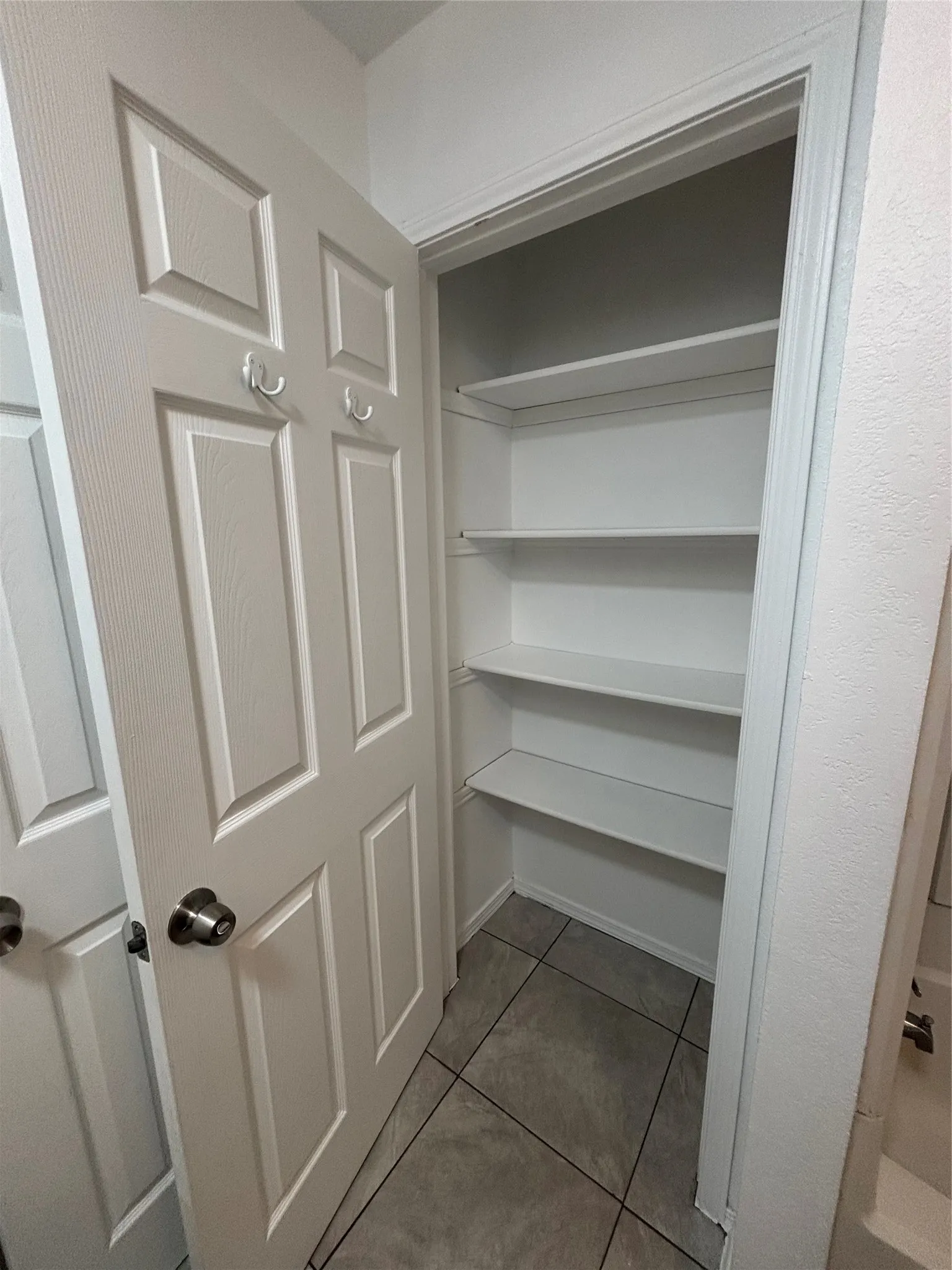 Townhouse For Rent in Tarrant County , 801 Bluebonnet Drive A, Keller, Texas 76248, 2 Bedroom, 2 Bathroom, Garage spaces, 982 Sqft, built in 1984, mls#21408999, Real Estate Agent in Keller, Homes For Rent in Tarrant county, Homes For Rent in Keller, Realtor in Keller Texas, Real Estate Brokerage Independent Realty Texas, Luminita Cordes Realtor