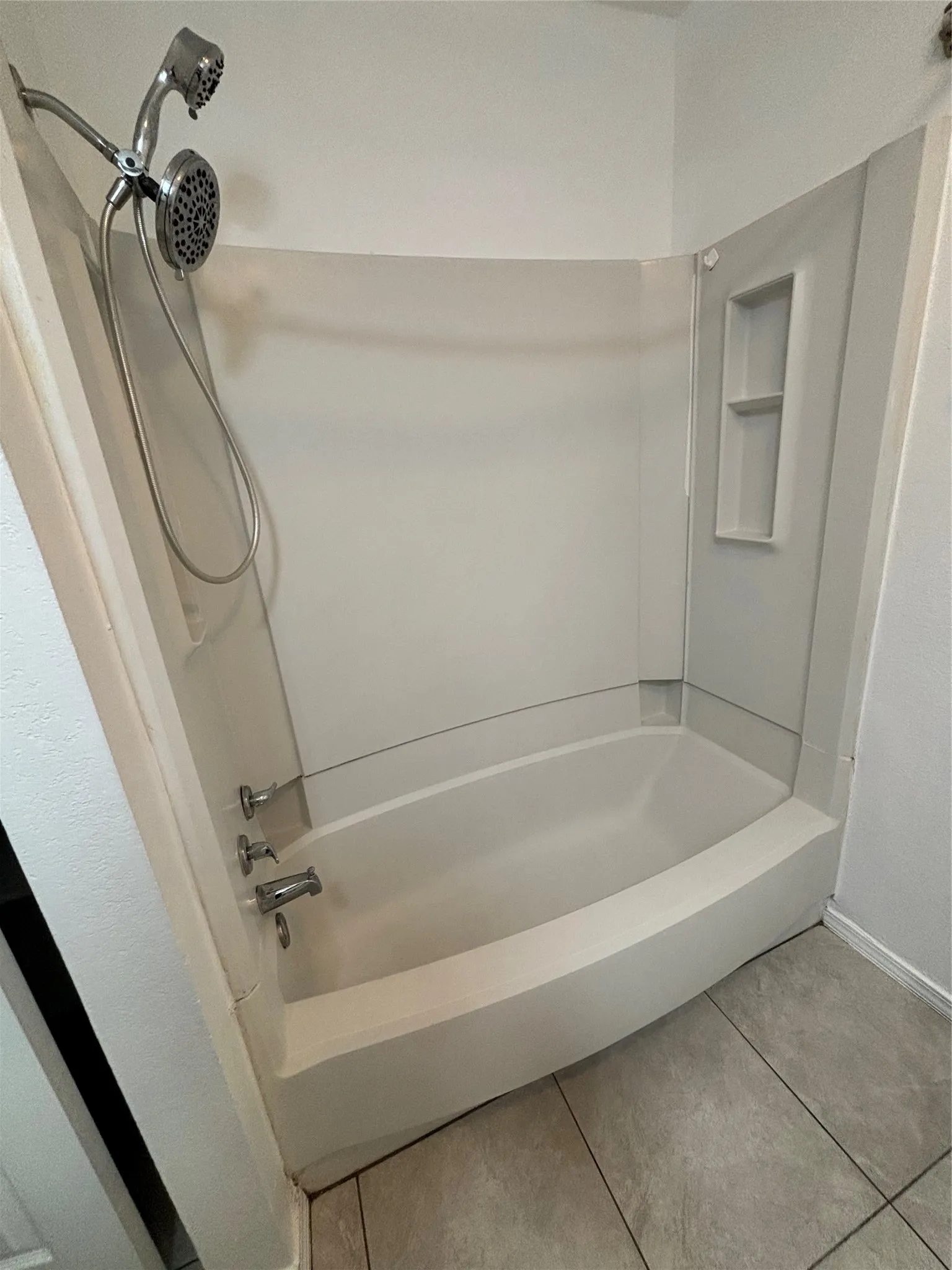 Townhouse For Rent in Tarrant County , 801 Bluebonnet Drive A, Keller, Texas 76248, 2 Bedroom, 2 Bathroom, Garage spaces, 982 Sqft, built in 1984, mls#21408999, Real Estate Agent in Keller, Homes For Rent in Tarrant county, Homes For Rent in Keller, Realtor in Keller Texas, Real Estate Brokerage Independent Realty Texas, Luminita Cordes Realtor
