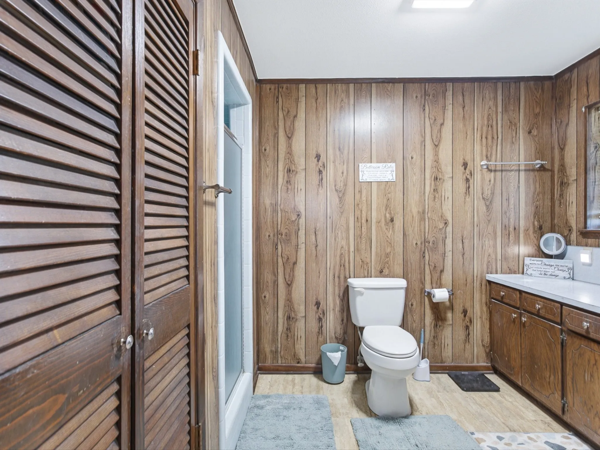 Single Family Residence For Sale in Ellis County , 211 Whitehouse Road, Ennis, Texas 75119, 3 Bedroom, 2 Bathroom, 2 Garage spaces, 2,088 Sqft, built in 1978, mls#21408888, Real Estate Agent in Ennis, Homes For Sale in Ellis county, Homes For Sale in Ennis, Realtor in Ennis Texas, Real Estate Brokerage Independent Realty Texas, Luminita Cordes Realtor