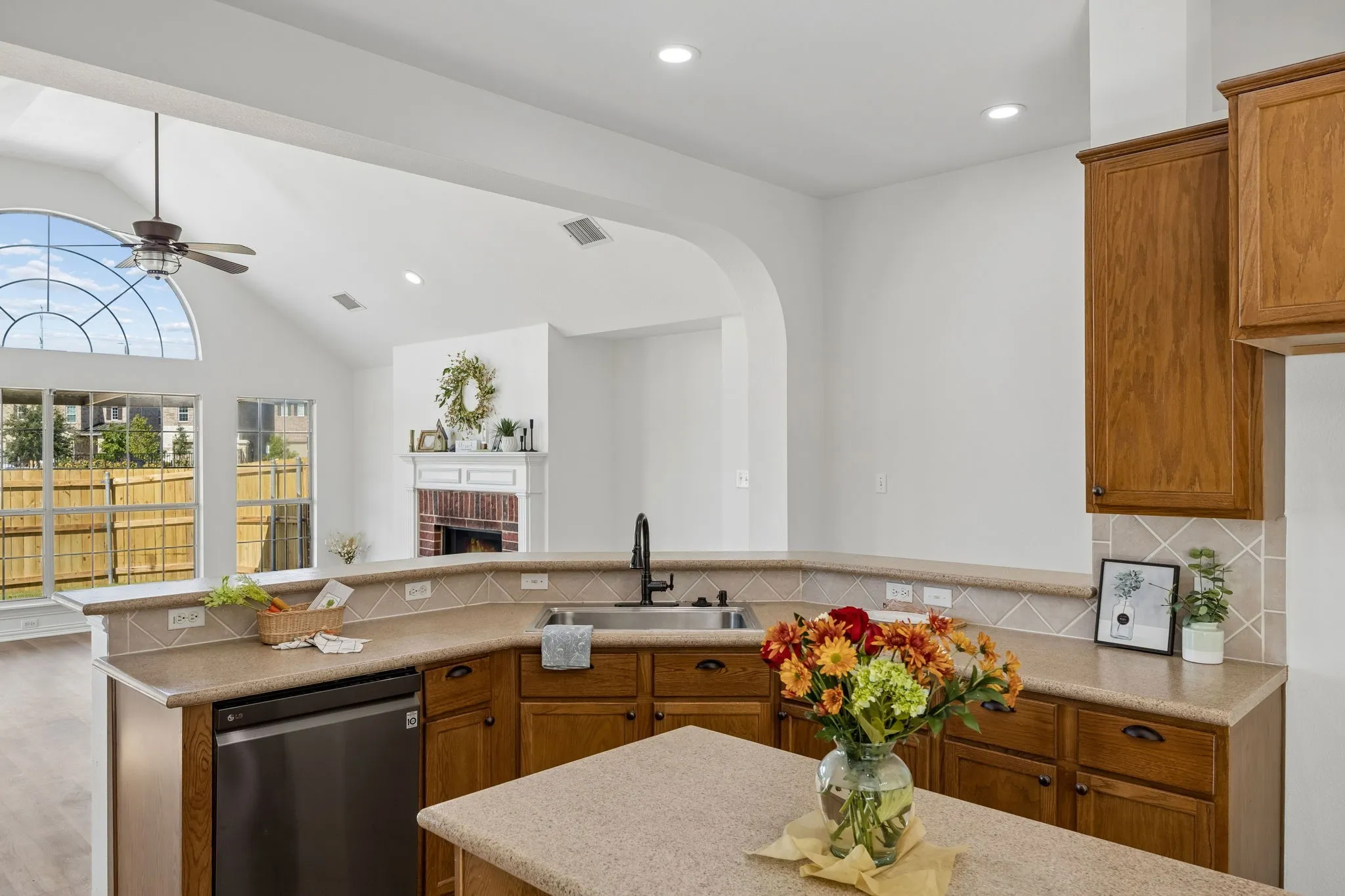Planning on entertaining during the holidays?  Checkout this perfect floorplan!