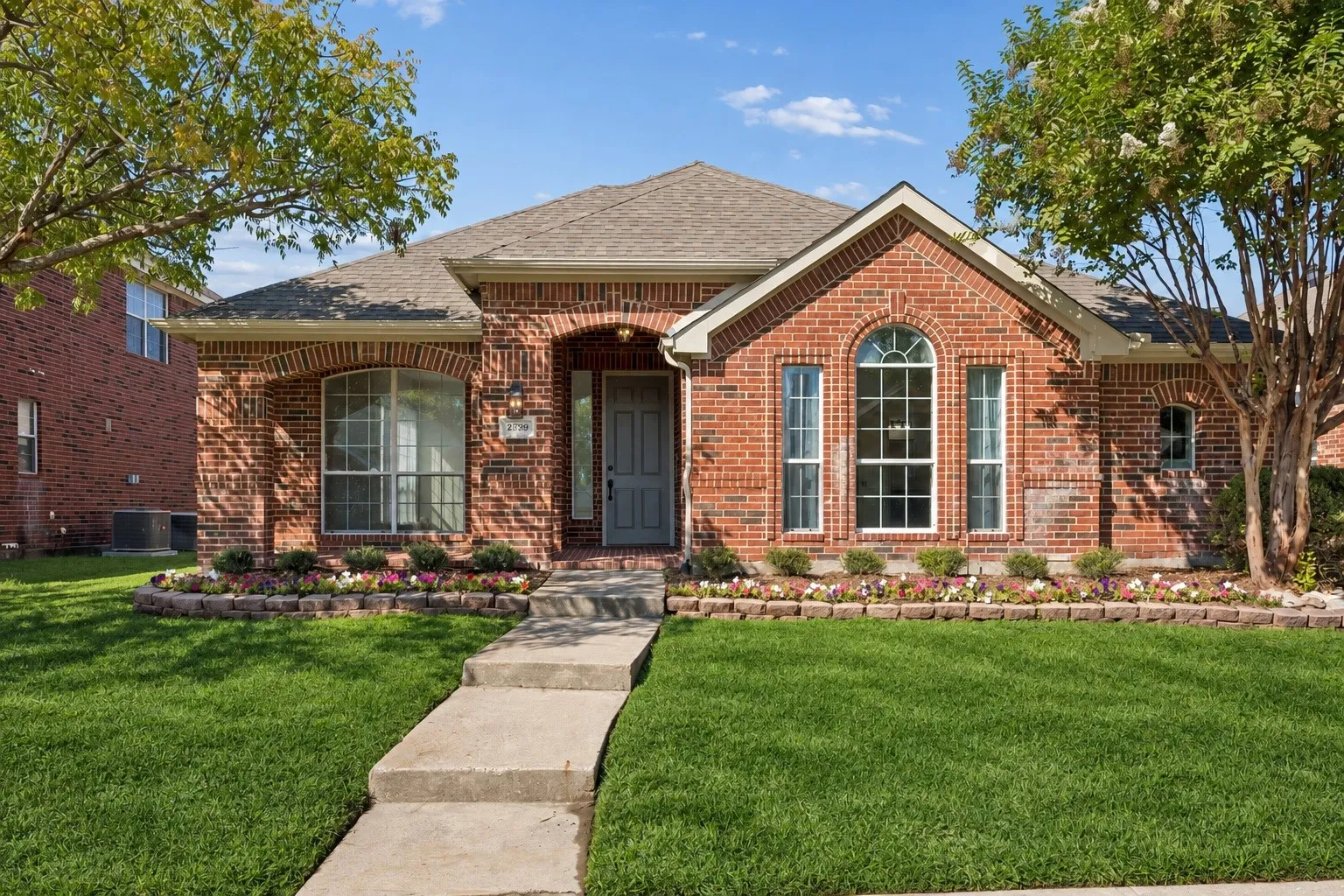 This one could be your new place to call home!