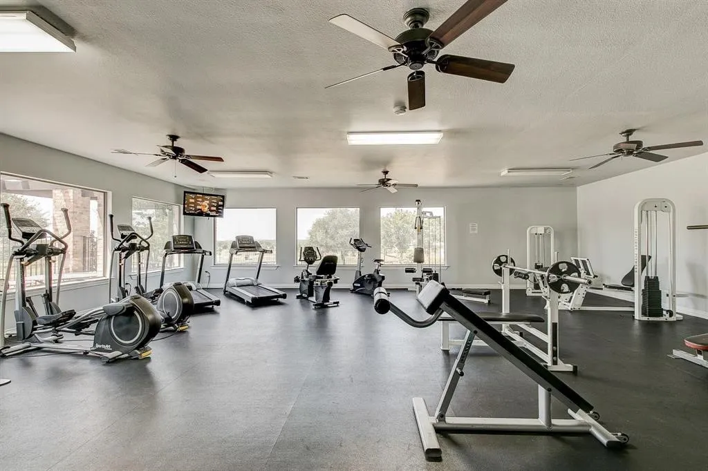 Single Family Residence For Sale in Tarrant County , 9036 Lakeside Drive, Fort Worth, Texas 76179, 4 Bedroom, 3 Bathroom, 2 Garage spaces, 2,279 Sqft, built in 2022, mls#21408971, Real Estate Agent in Fort Worth, Homes For Sale in Tarrant county, Homes For Sale in Fort Worth, Realtor in Fort Worth Texas, Real Estate Brokerage Independent Realty Texas, Luminita Cordes Realtor