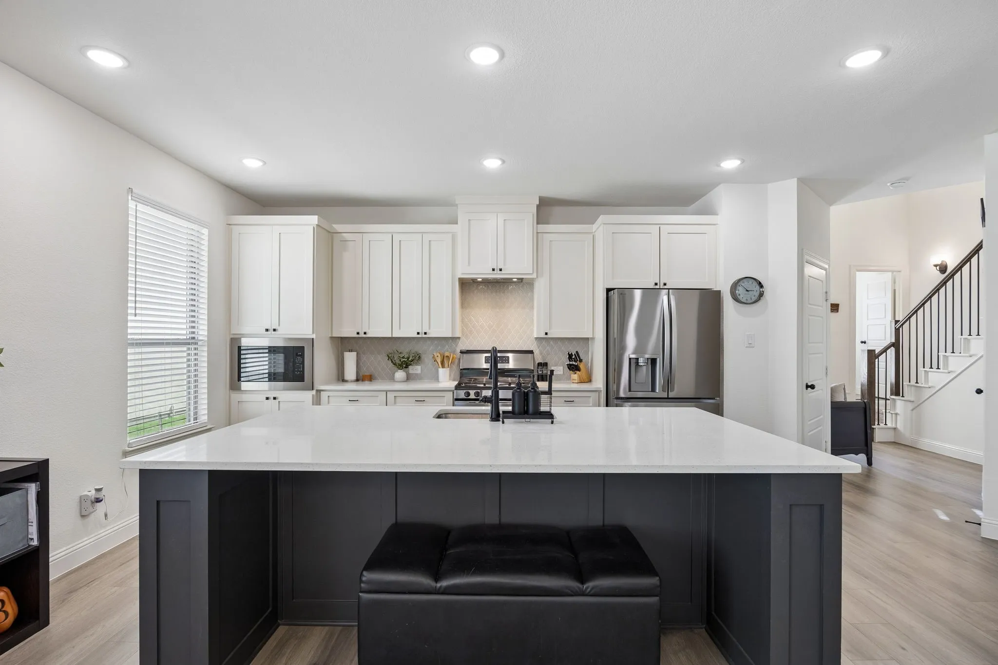 Single Family Residence For Sale in Tarrant County , 9036 Lakeside Drive, Fort Worth, Texas 76179, 4 Bedroom, 3 Bathroom, 2 Garage spaces, 2,279 Sqft, built in 2022, mls#21408971, Real Estate Agent in Fort Worth, Homes For Sale in Tarrant county, Homes For Sale in Fort Worth, Realtor in Fort Worth Texas, Real Estate Brokerage Independent Realty Texas, Luminita Cordes Realtor
