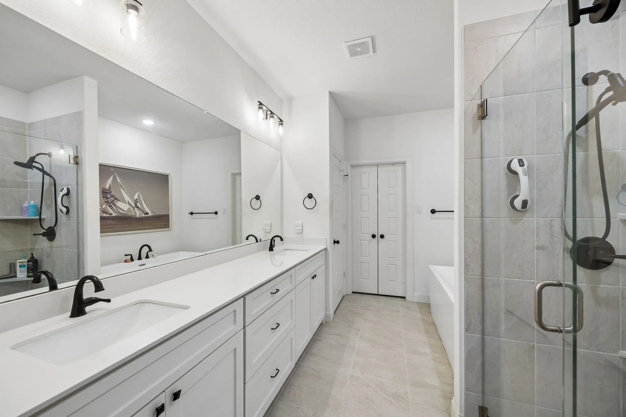 Single Family Residence For Sale in Tarrant County , 9036 Lakeside Drive, Fort Worth, Texas 76179, 4 Bedroom, 3 Bathroom, 2 Garage spaces, 2,279 Sqft, built in 2022, mls#21408971, Real Estate Agent in Fort Worth, Homes For Sale in Tarrant county, Homes For Sale in Fort Worth, Realtor in Fort Worth Texas, Real Estate Brokerage Independent Realty Texas, Luminita Cordes Realtor