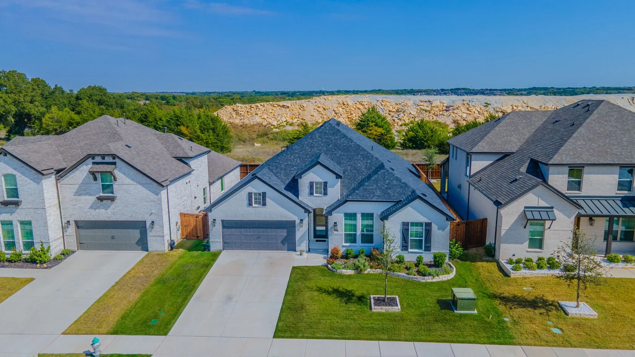 Single Family Residence For Sale in Ellis County , 4437 Timberdrift Street, Midlothian, Texas 76065, 3 Bedroom, 3 Bathroom, 2 Garage spaces, 2,992 Sqft, built in 2024, mls#21408929, Real Estate Agent in Midlothian, Homes For Sale in Ellis county, Homes For Sale in Midlothian, Realtor in Midlothian Texas, Real Estate Brokerage Independent Realty Texas, Luminita Cordes Realtor