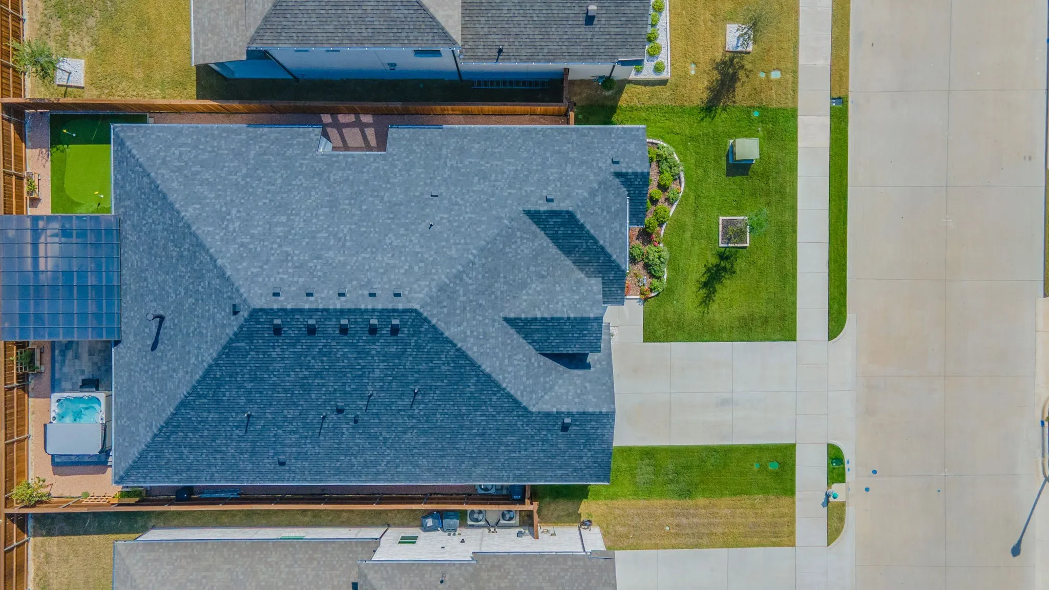 Single Family Residence For Sale in Ellis County , 4437 Timberdrift Street, Midlothian, Texas 76065, 3 Bedroom, 3 Bathroom, 2 Garage spaces, 2,992 Sqft, built in 2024, mls#21408929, Real Estate Agent in Midlothian, Homes For Sale in Ellis county, Homes For Sale in Midlothian, Realtor in Midlothian Texas, Real Estate Brokerage Independent Realty Texas, Luminita Cordes Realtor
