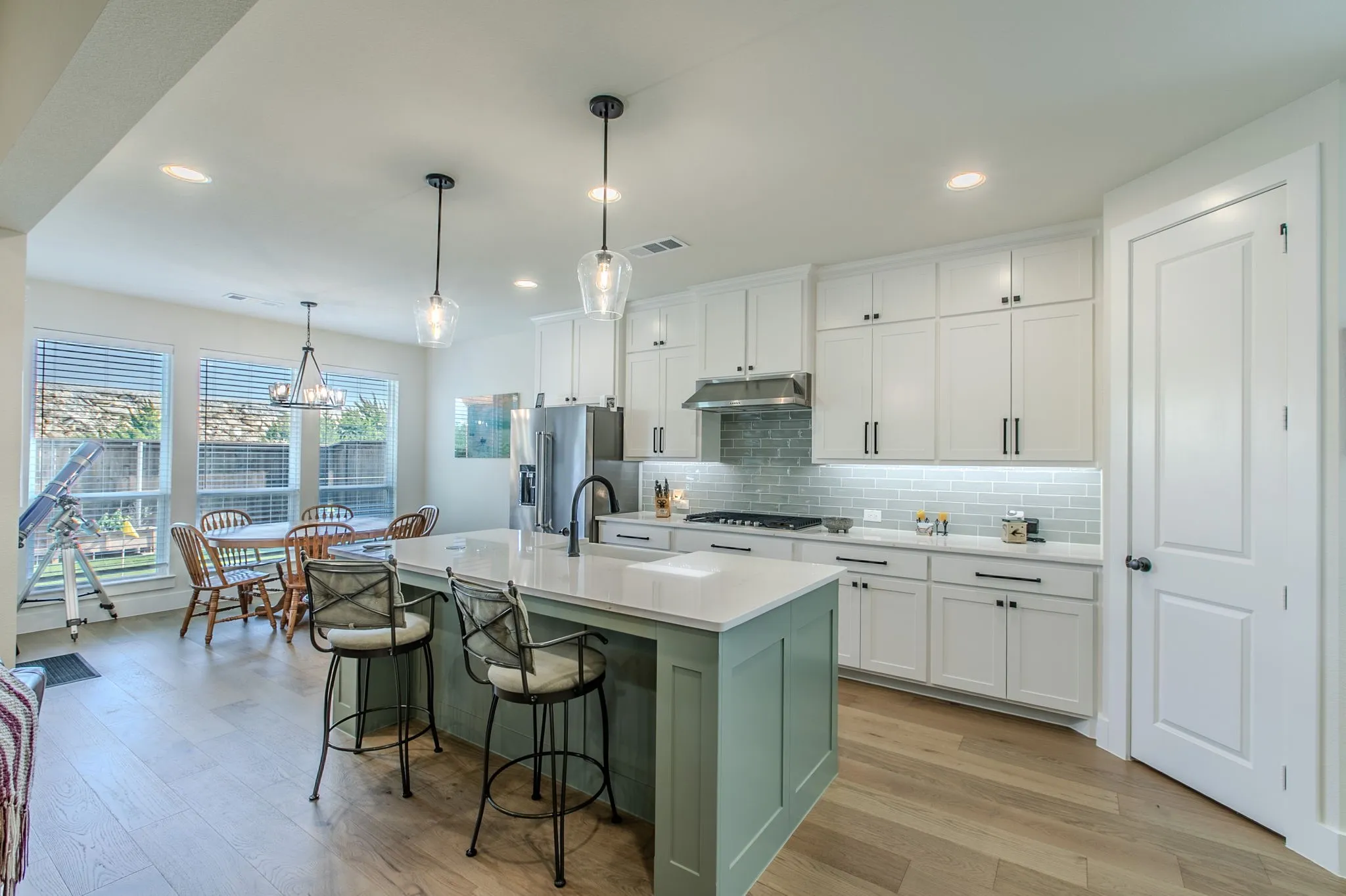 Single Family Residence For Sale in Ellis County , 4437 Timberdrift Street, Midlothian, Texas 76065, 3 Bedroom, 3 Bathroom, 2 Garage spaces, 2,992 Sqft, built in 2024, mls#21408929, Real Estate Agent in Midlothian, Homes For Sale in Ellis county, Homes For Sale in Midlothian, Realtor in Midlothian Texas, Real Estate Brokerage Independent Realty Texas, Luminita Cordes Realtor