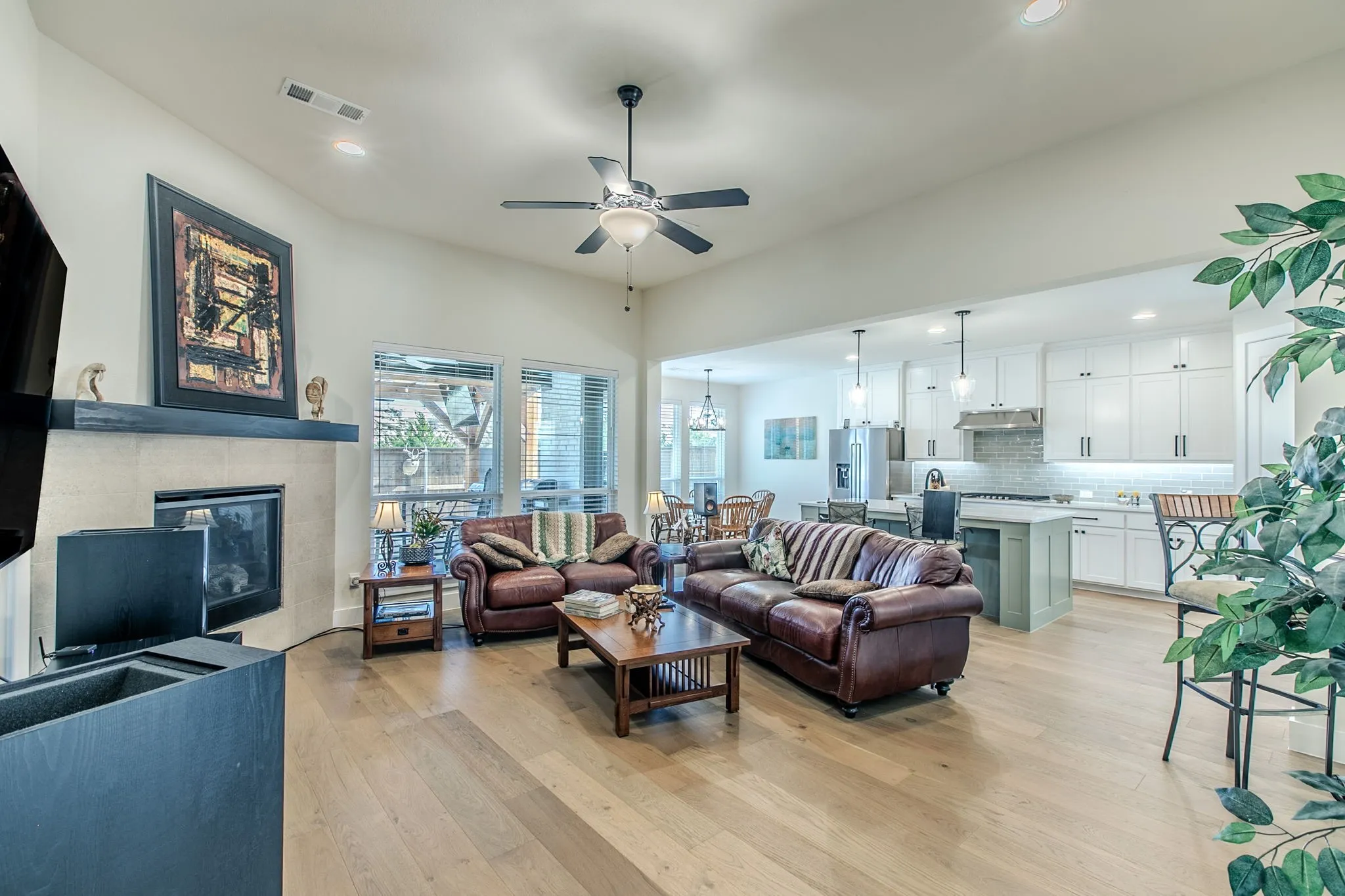 Single Family Residence For Sale in Ellis County , 4437 Timberdrift Street, Midlothian, Texas 76065, 3 Bedroom, 3 Bathroom, 2 Garage spaces, 2,992 Sqft, built in 2024, mls#21408929, Real Estate Agent in Midlothian, Homes For Sale in Ellis county, Homes For Sale in Midlothian, Realtor in Midlothian Texas, Real Estate Brokerage Independent Realty Texas, Luminita Cordes Realtor
