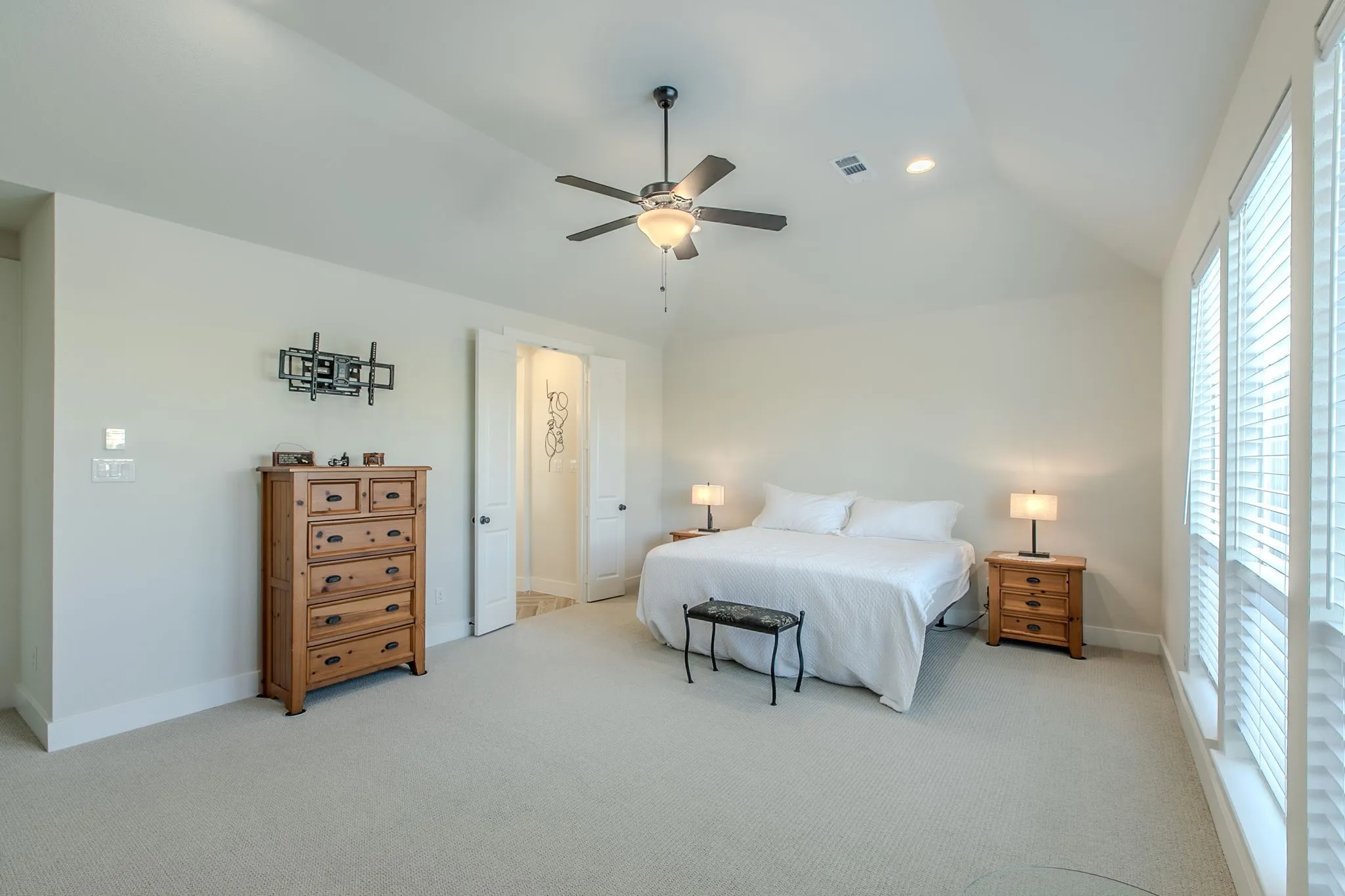 Single Family Residence For Sale in Ellis County , 4437 Timberdrift Street, Midlothian, Texas 76065, 3 Bedroom, 3 Bathroom, 2 Garage spaces, 2,992 Sqft, built in 2024, mls#21408929, Real Estate Agent in Midlothian, Homes For Sale in Ellis county, Homes For Sale in Midlothian, Realtor in Midlothian Texas, Real Estate Brokerage Independent Realty Texas, Luminita Cordes Realtor