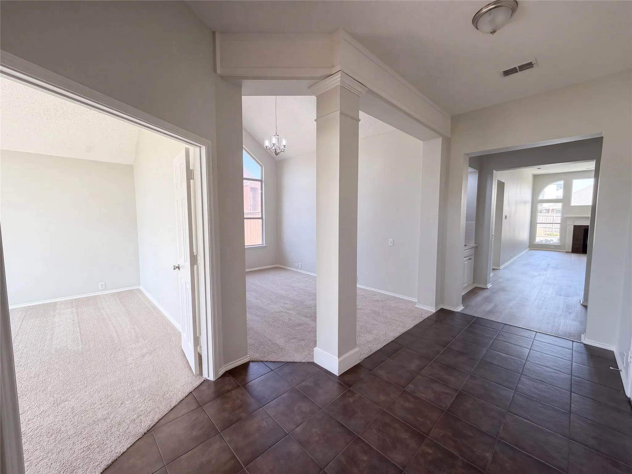 Single Family Residence For Sale in Tarrant County , 401 Pin Oak Trail, Keller, Texas 76248, 4 Bedroom, 2 Bathroom, 2 Garage spaces, 2,512 Sqft, built in 1996, mls#21407957, Real Estate Agent in Keller, Homes For Sale in Tarrant county, Homes For Sale in Keller, Realtor in Keller Texas, Real Estate Brokerage Independent Realty Texas, Luminita Cordes Realtor