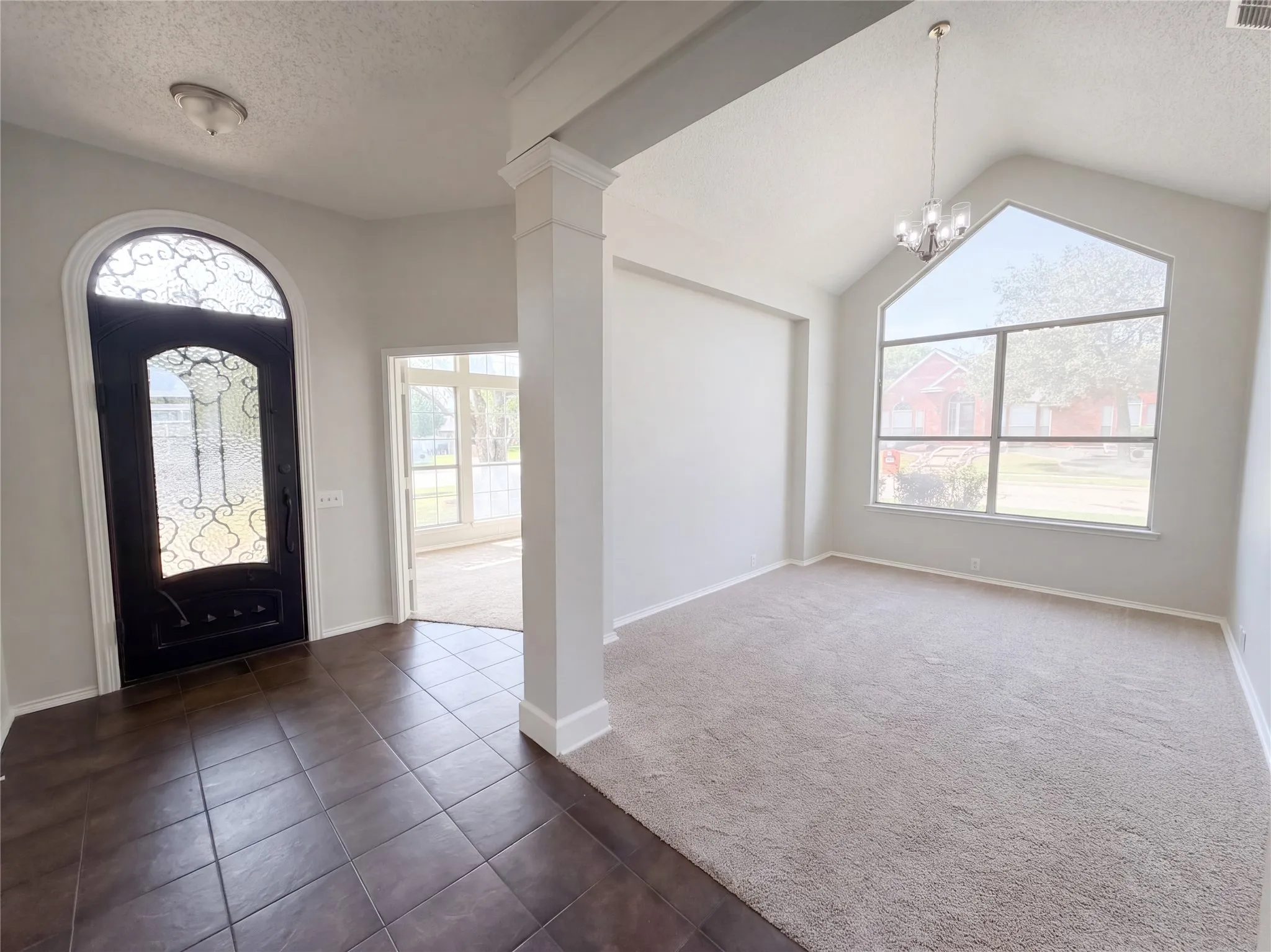 Single Family Residence For Sale in Tarrant County , 401 Pin Oak Trail, Keller, Texas 76248, 4 Bedroom, 2 Bathroom, 2 Garage spaces, 2,512 Sqft, built in 1996, mls#21407957, Real Estate Agent in Keller, Homes For Sale in Tarrant county, Homes For Sale in Keller, Realtor in Keller Texas, Real Estate Brokerage Independent Realty Texas, Luminita Cordes Realtor