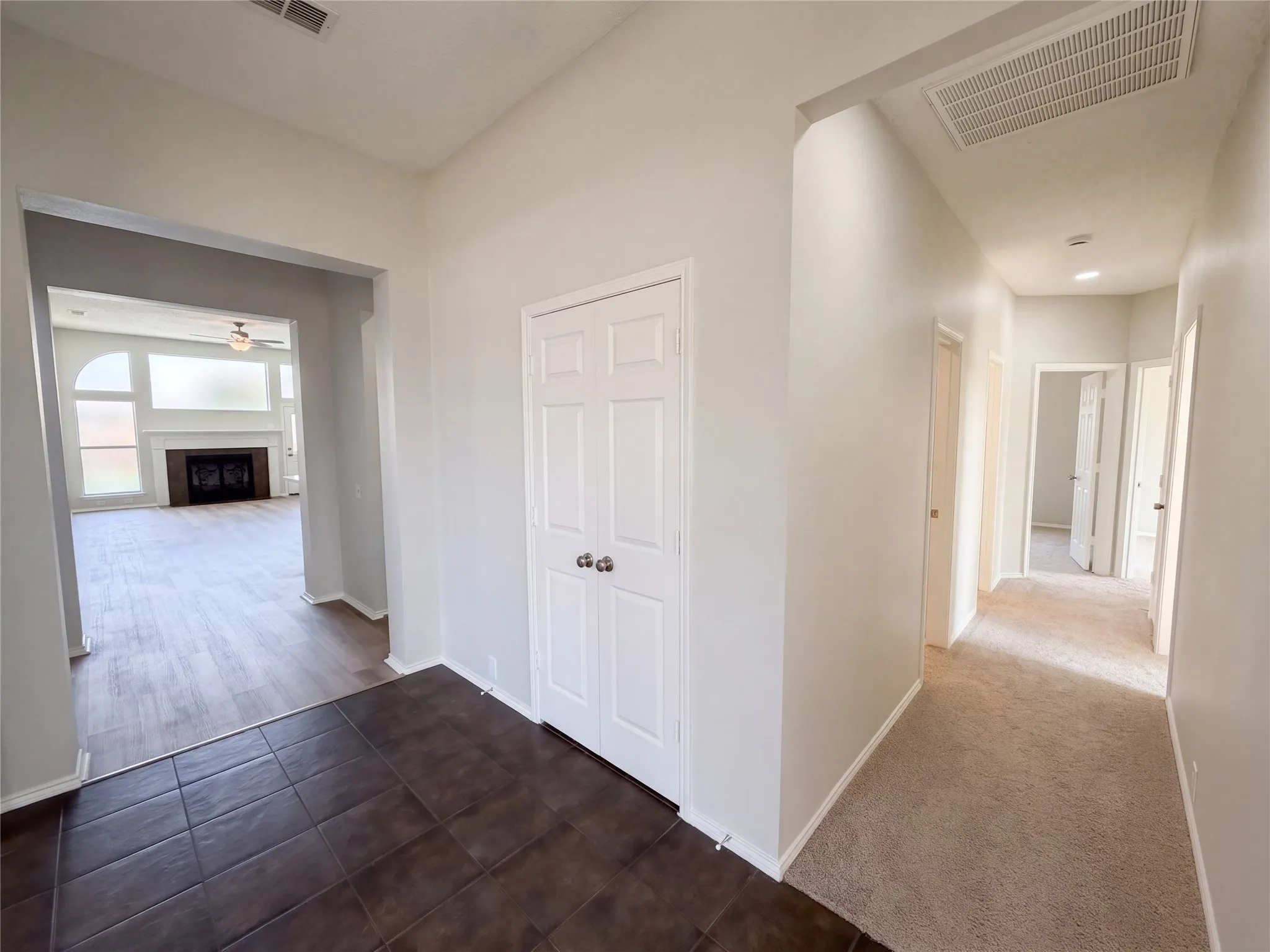 Single Family Residence For Sale in Tarrant County , 401 Pin Oak Trail, Keller, Texas 76248, 4 Bedroom, 2 Bathroom, 2 Garage spaces, 2,512 Sqft, built in 1996, mls#21407957, Real Estate Agent in Keller, Homes For Sale in Tarrant county, Homes For Sale in Keller, Realtor in Keller Texas, Real Estate Brokerage Independent Realty Texas, Luminita Cordes Realtor