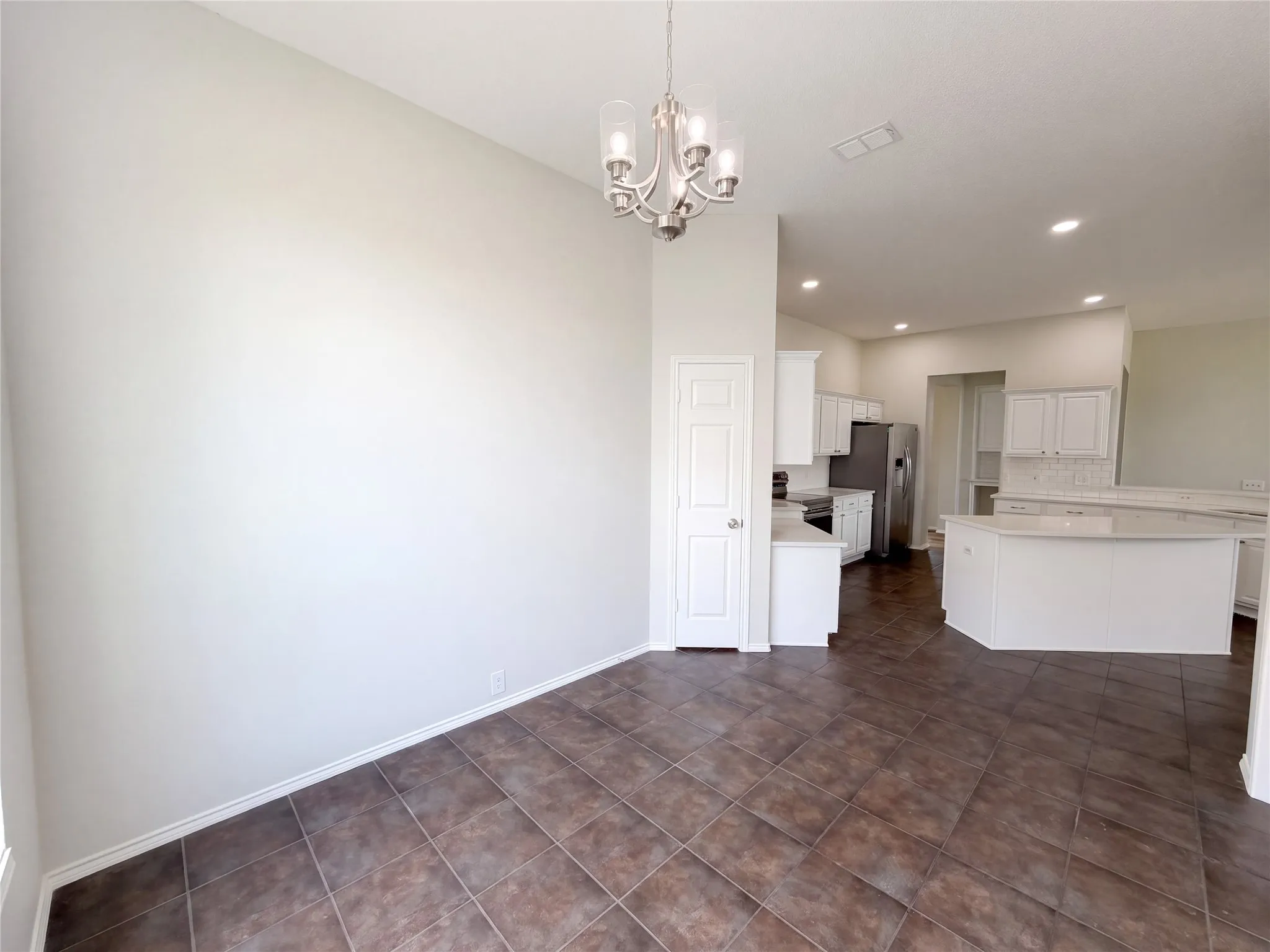 Single Family Residence For Sale in Tarrant County , 401 Pin Oak Trail, Keller, Texas 76248, 4 Bedroom, 2 Bathroom, 2 Garage spaces, 2,512 Sqft, built in 1996, mls#21407957, Real Estate Agent in Keller, Homes For Sale in Tarrant county, Homes For Sale in Keller, Realtor in Keller Texas, Real Estate Brokerage Independent Realty Texas, Luminita Cordes Realtor