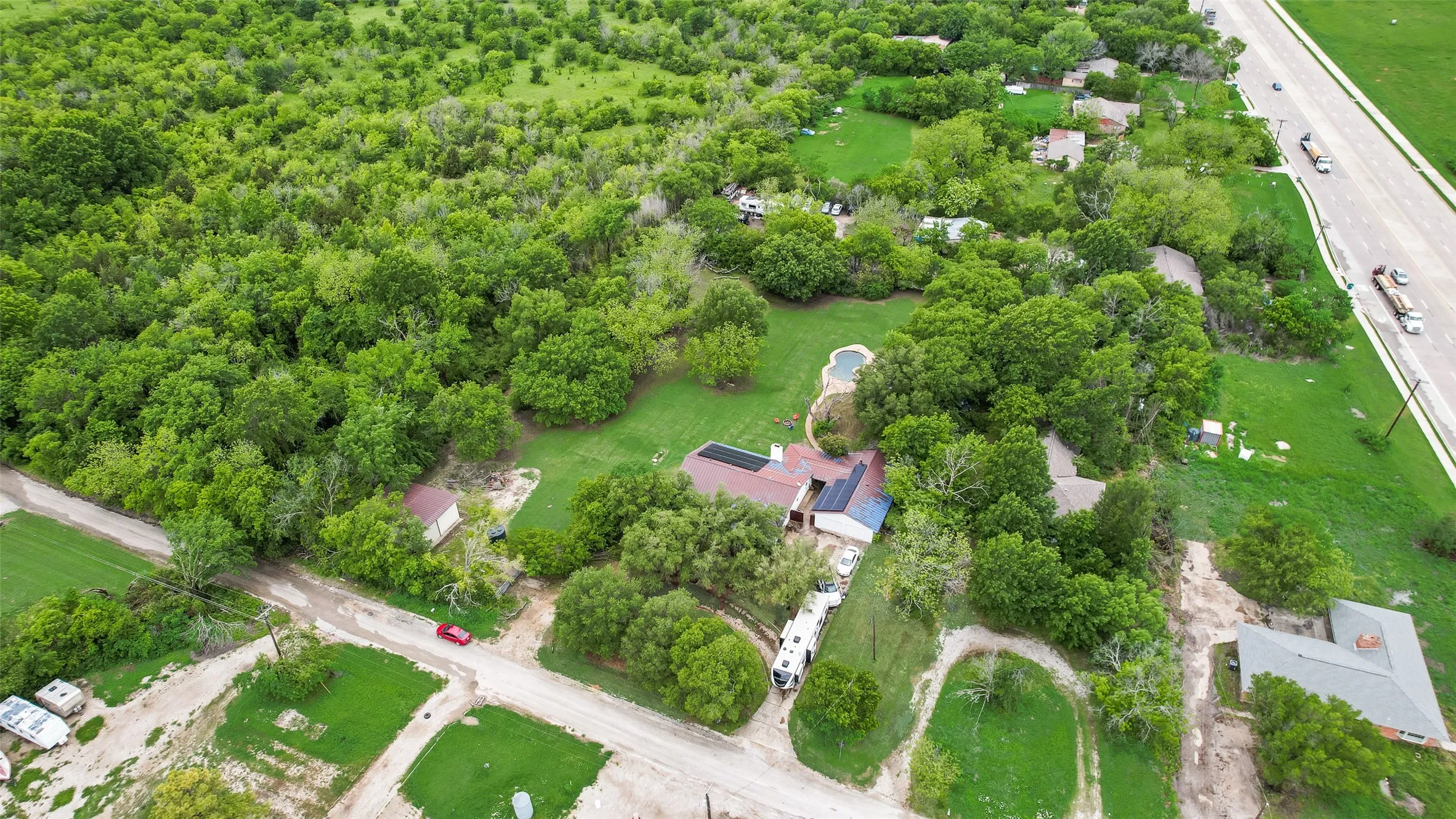 Single Family Residence For Sale in Denton County , 1809 N Trinity Road, Denton, Texas 76208, 2 Bedroom, 2 Bathroom, 12 Garage spaces, 2,005 Sqft, built in 1978, mls#21409013, Real Estate Agent in Denton, Homes For Sale in Denton county, Homes For Sale in Denton, Realtor in Denton Texas, Real Estate Brokerage Independent Realty Texas, Luminita Cordes Realtor
