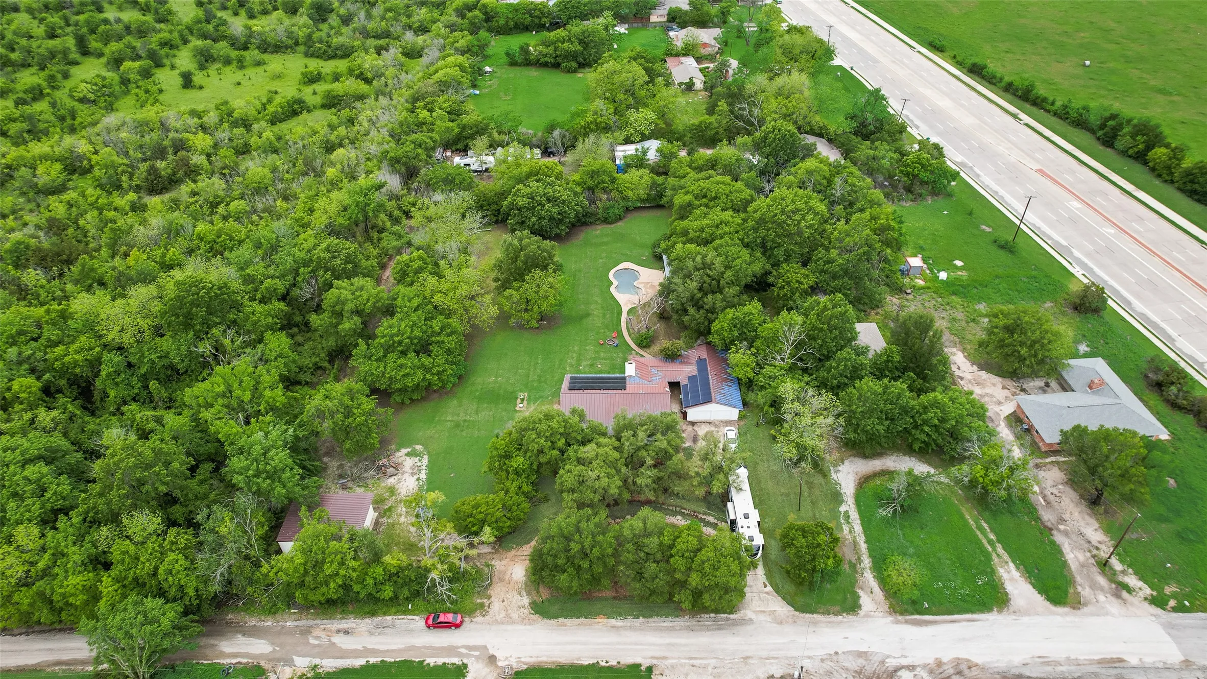 Single Family Residence For Sale in Denton County , 1809 N Trinity Road, Denton, Texas 76208, 2 Bedroom, 2 Bathroom, 12 Garage spaces, 2,005 Sqft, built in 1978, mls#21409013, Real Estate Agent in Denton, Homes For Sale in Denton county, Homes For Sale in Denton, Realtor in Denton Texas, Real Estate Brokerage Independent Realty Texas, Luminita Cordes Realtor