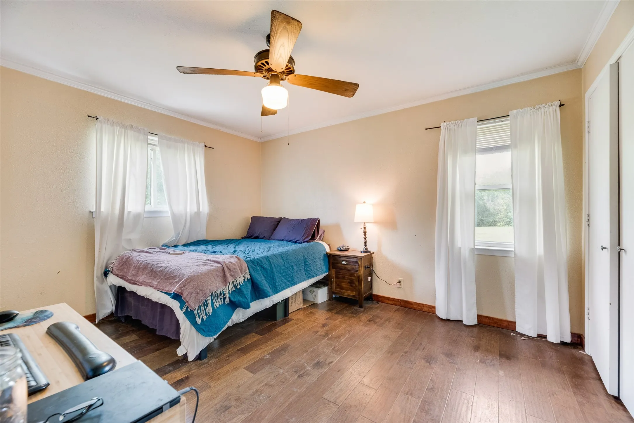 Single Family Residence For Sale in Denton County , 1809 N Trinity Road, Denton, Texas 76208, 2 Bedroom, 2 Bathroom, 12 Garage spaces, 2,005 Sqft, built in 1978, mls#21409013, Real Estate Agent in Denton, Homes For Sale in Denton county, Homes For Sale in Denton, Realtor in Denton Texas, Real Estate Brokerage Independent Realty Texas, Luminita Cordes Realtor