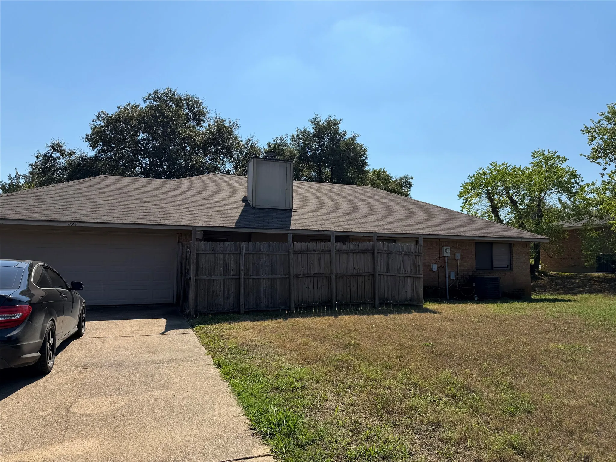 Single Family Residence For Sale in Dallas County , 1129 Evergreen Circle, De Soto, Texas 75115, 3 Bedroom, 2 Bathroom, 2 Garage spaces, 1,342 Sqft, built in 1982, mls#21409015, Real Estate Agent in De Soto, Homes For Sale in Dallas county, Homes For Sale in De Soto, Realtor in De Soto Texas, Real Estate Brokerage Independent Realty Texas, Luminita Cordes Realtor