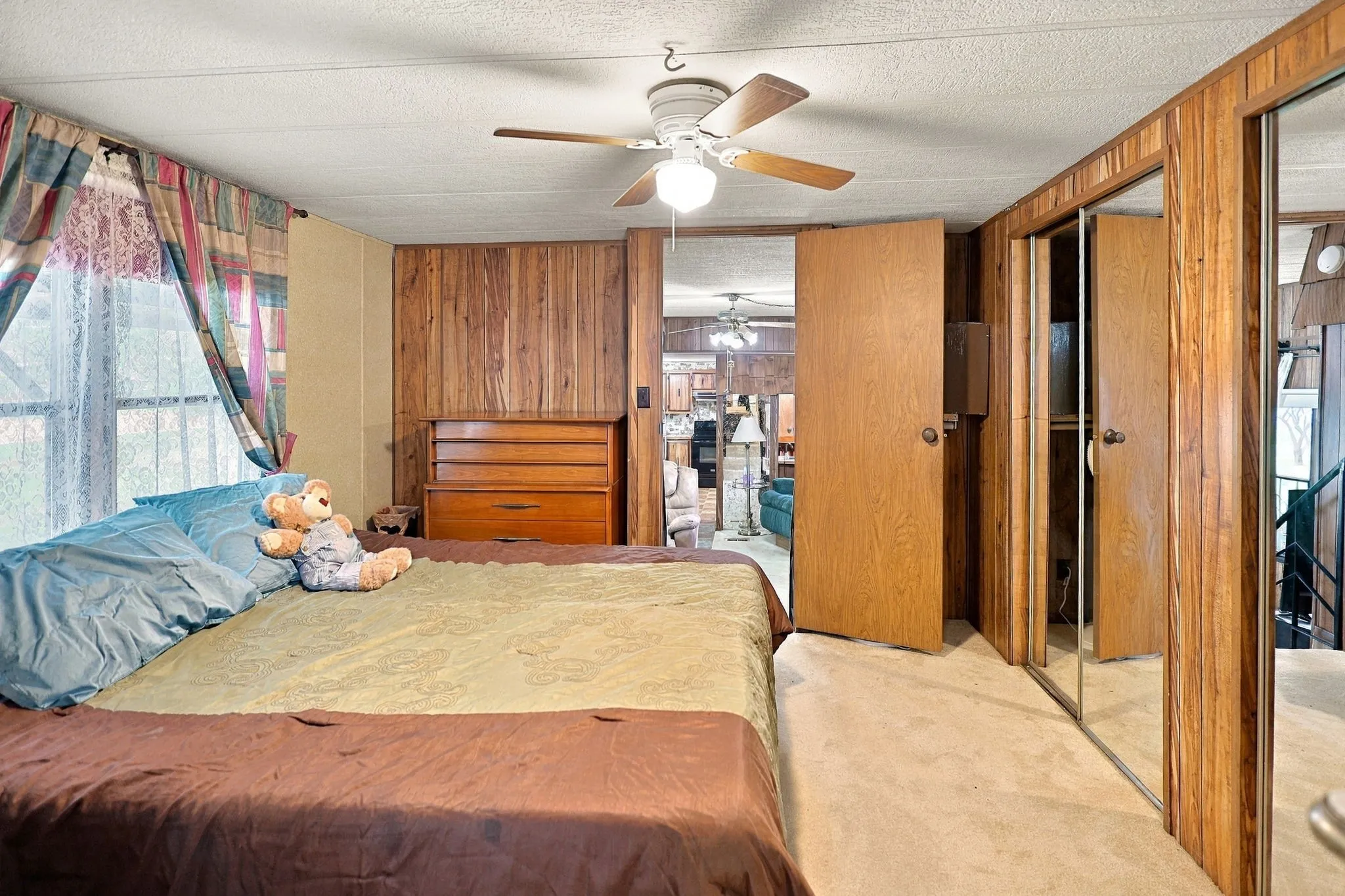 Mobile Home For Sale in Ellis County , 510 Oak Dell Lane, Red Oak, Texas 75154, 2 Bedroom, 2 Bathroom, Garage spaces, 1,120 Sqft, built in 1970, mls#21408529, Real Estate Agent in Red Oak, Homes For Sale in Ellis county, Homes For Sale in Red Oak, Realtor in Red Oak Texas, Real Estate Brokerage Independent Realty Texas, Luminita Cordes Realtor
