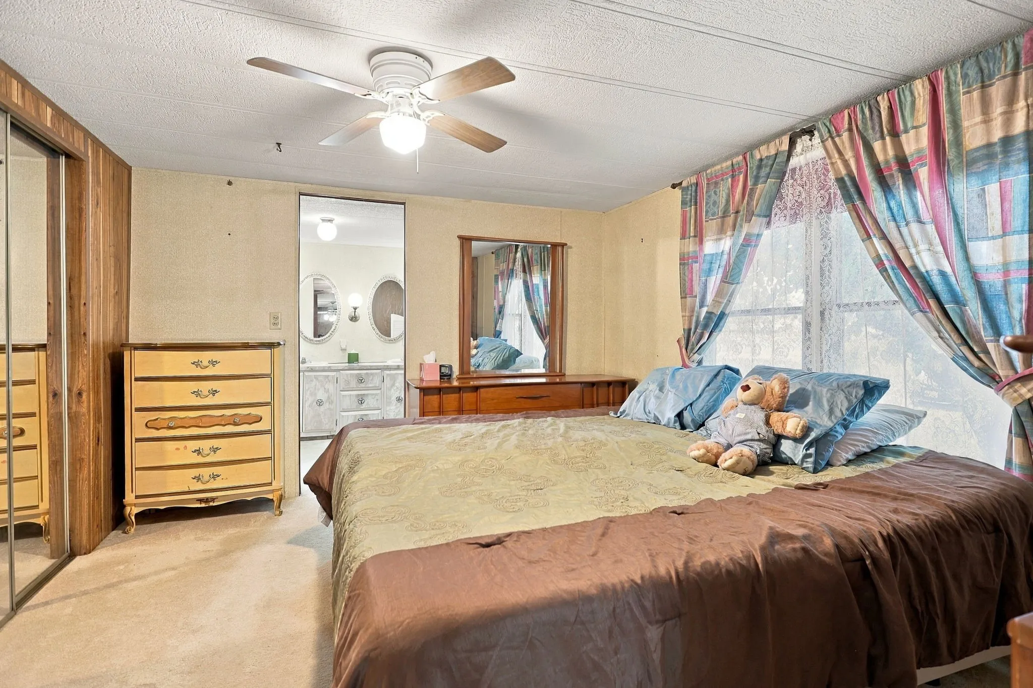 Mobile Home For Sale in Ellis County , 510 Oak Dell Lane, Red Oak, Texas 75154, 2 Bedroom, 2 Bathroom, Garage spaces, 1,120 Sqft, built in 1970, mls#21408529, Real Estate Agent in Red Oak, Homes For Sale in Ellis county, Homes For Sale in Red Oak, Realtor in Red Oak Texas, Real Estate Brokerage Independent Realty Texas, Luminita Cordes Realtor