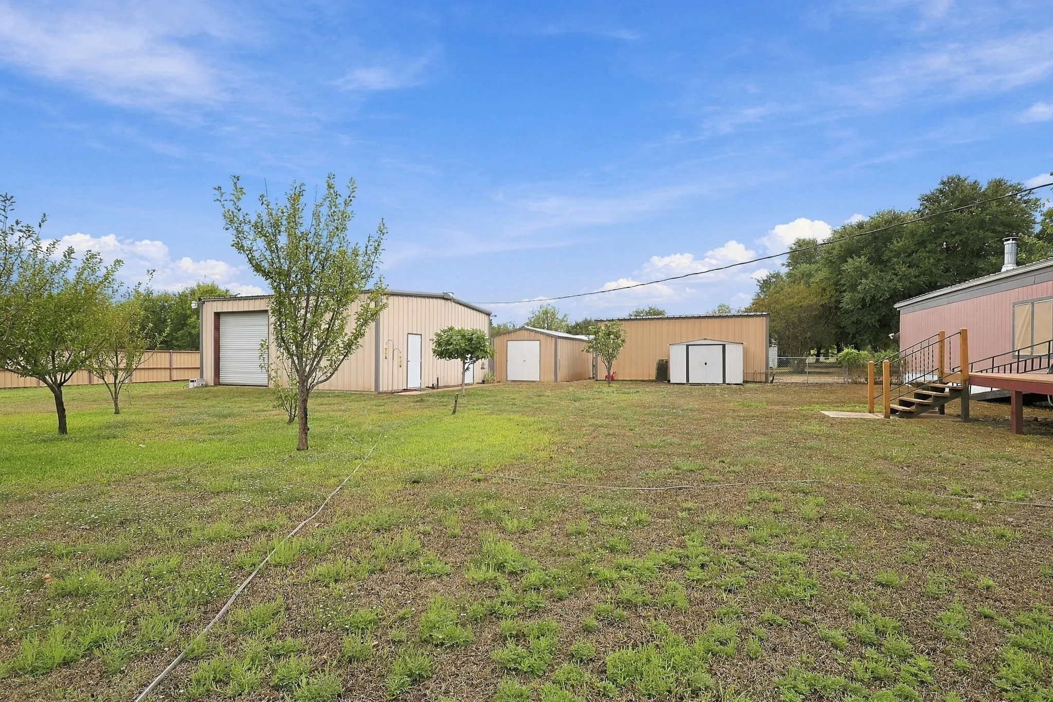 Mobile Home For Sale in Ellis County , 510 Oak Dell Lane, Red Oak, Texas 75154, 2 Bedroom, 2 Bathroom, Garage spaces, 1,120 Sqft, built in 1970, mls#21408529, Real Estate Agent in Red Oak, Homes For Sale in Ellis county, Homes For Sale in Red Oak, Realtor in Red Oak Texas, Real Estate Brokerage Independent Realty Texas, Luminita Cordes Realtor