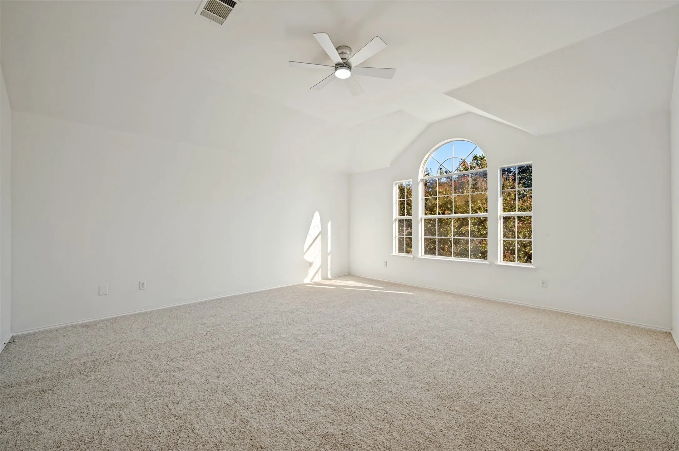 Single Family Residence For Sale in Collin County , 4400 Belvedere Drive, Plano, Texas 75093, 5 Bedroom, 3 Bathroom, 2 Garage spaces, 2,881 Sqft, built in 1997, mls#21408601, Real Estate Agent in Plano, Homes For Sale in Collin county, Homes For Sale in Plano, Realtor in Plano Texas, Real Estate Brokerage Independent Realty Texas, Luminita Cordes Realtor