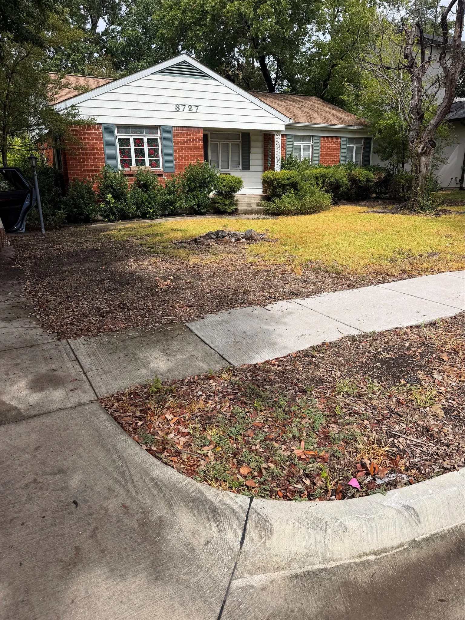 Single Family Residence For Sale