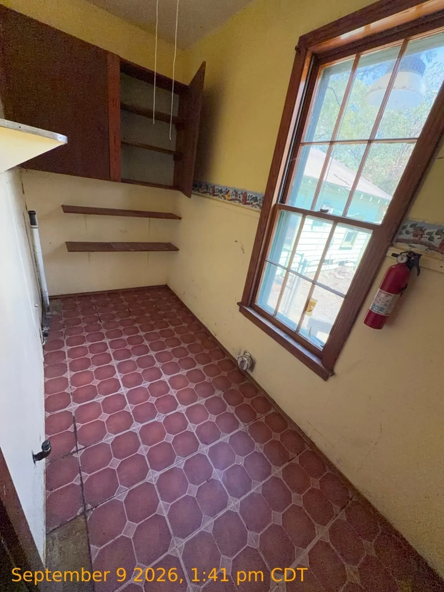 Single Family Residence For Sale in Tarrant County , 2613 Mc Gee Street, Fort Worth, Texas 76112, 3 Bedroom, 2 Bathroom, 2 Garage spaces, 1,422 Sqft, built in 1950, mls#21409020, Real Estate Agent in Fort Worth, Homes For Sale in Tarrant county, Homes For Sale in Fort Worth, Realtor in Fort Worth Texas, Real Estate Brokerage Independent Realty Texas, Luminita Cordes Realtor