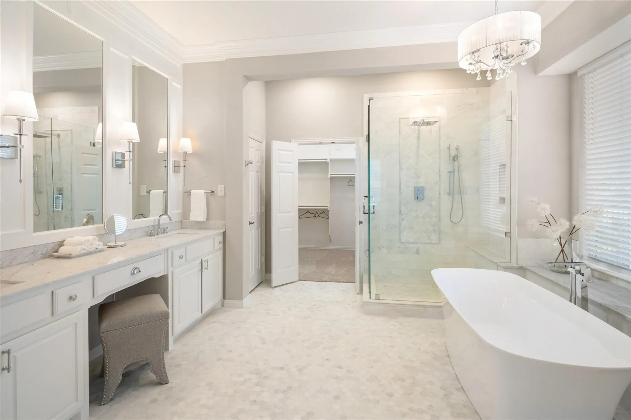 Single Family Residence For Sale in Collin County , 5903 Ridgemore Drive, Parker, Texas 75002, 4 Bedroom, 4 Bathroom, 3 Garage spaces, 4,093 Sqft, built in 2002, mls#21408975, Real Estate Agent in Parker, Homes For Sale in Collin county, Homes For Sale in Parker, Realtor in Parker Texas, Real Estate Brokerage Independent Realty Texas, Luminita Cordes Realtor